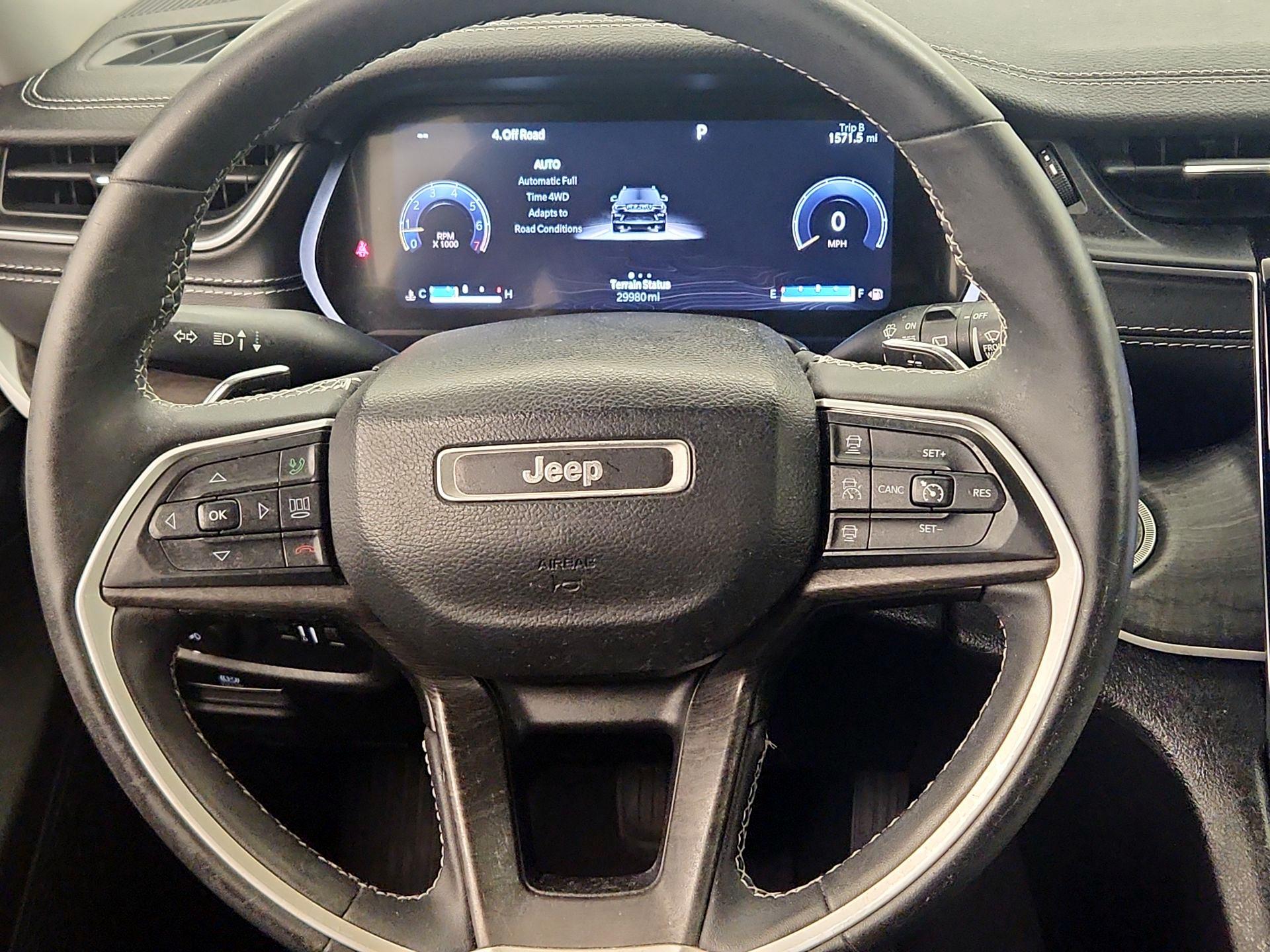 Thumbnail: 2023 Jeep Grand Cherokee - 10