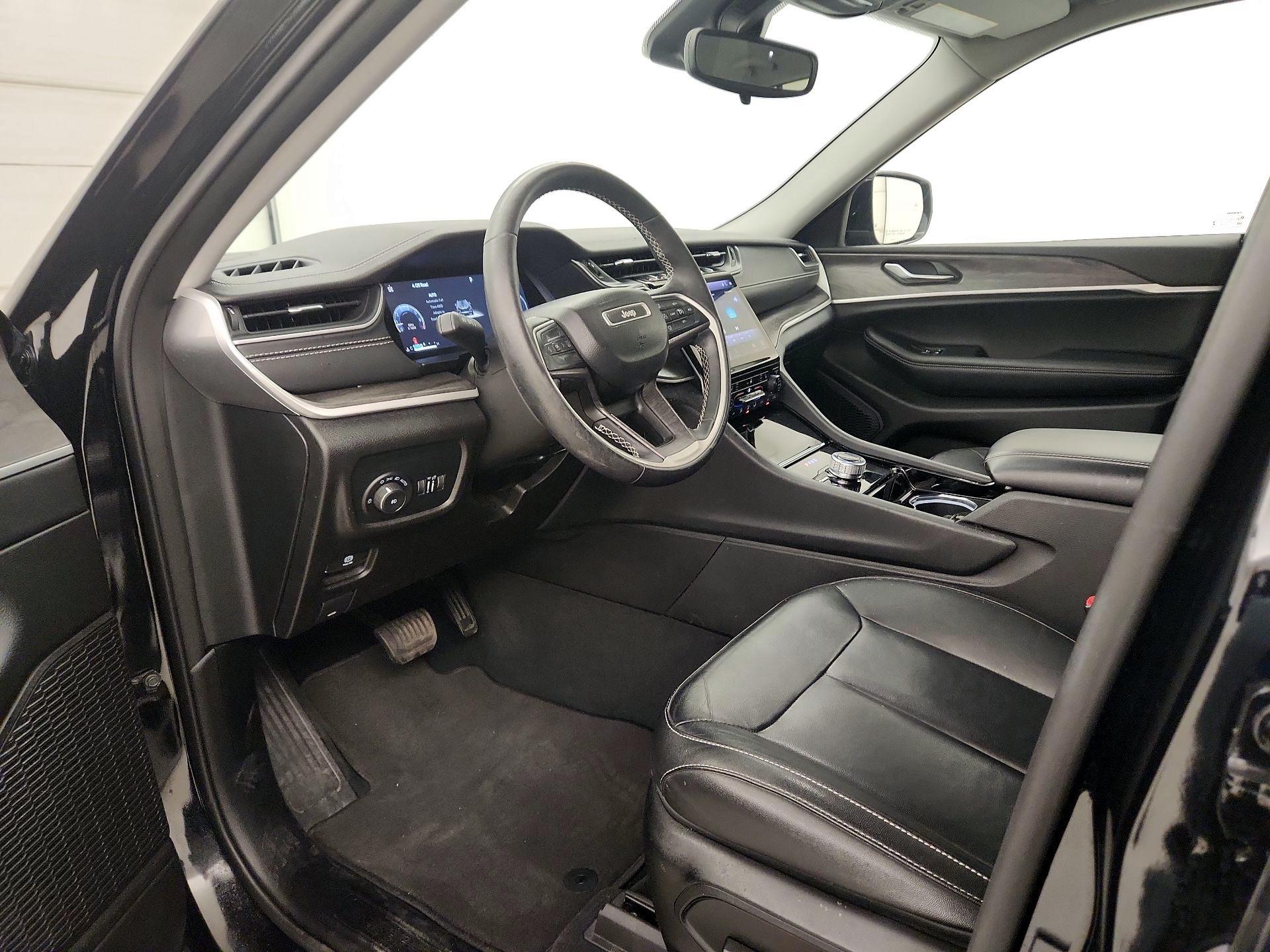 Thumbnail: 2023 Jeep Grand Cherokee - 11