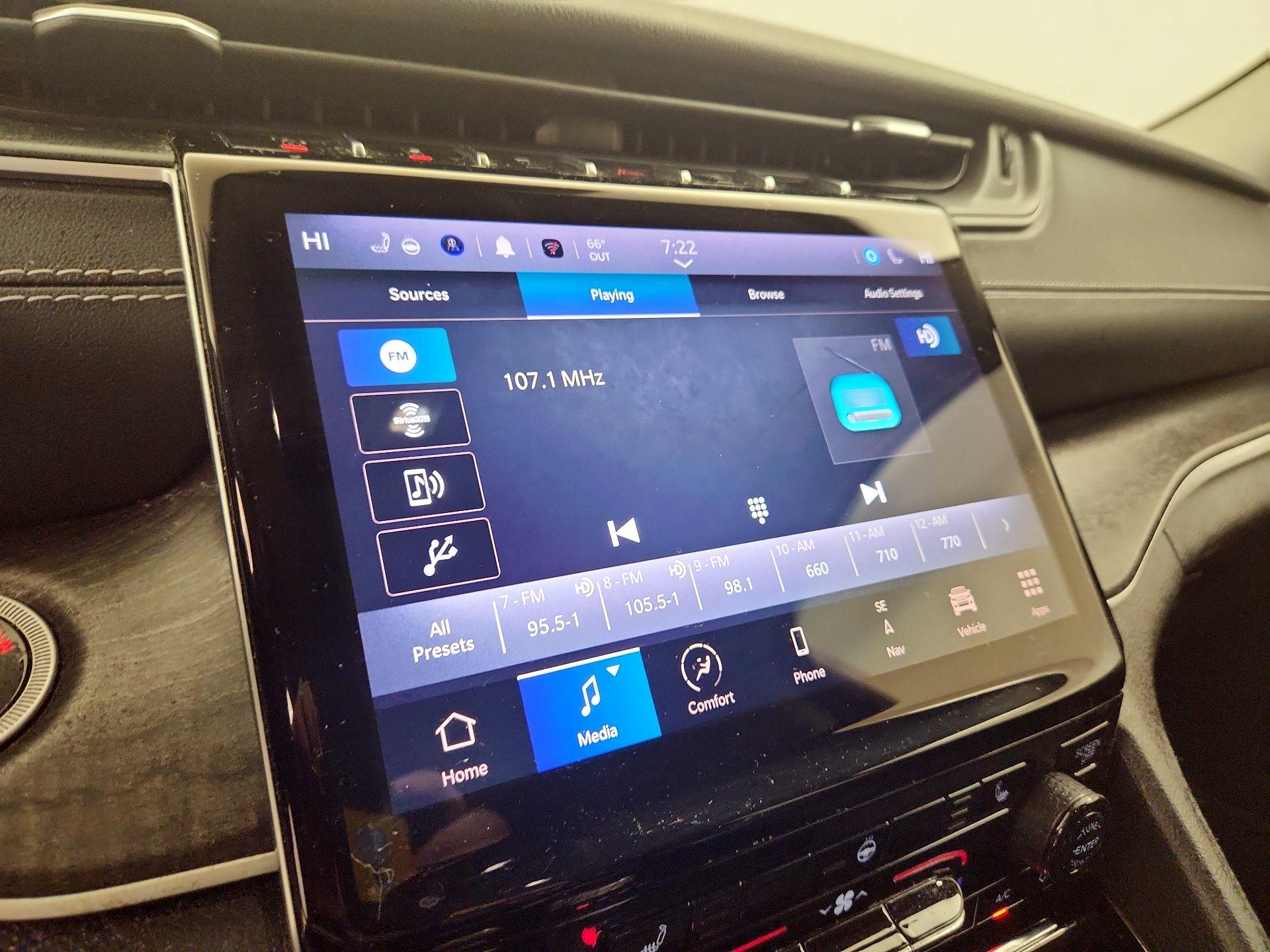 Thumbnail: 2023 Jeep Grand Cherokee - 16