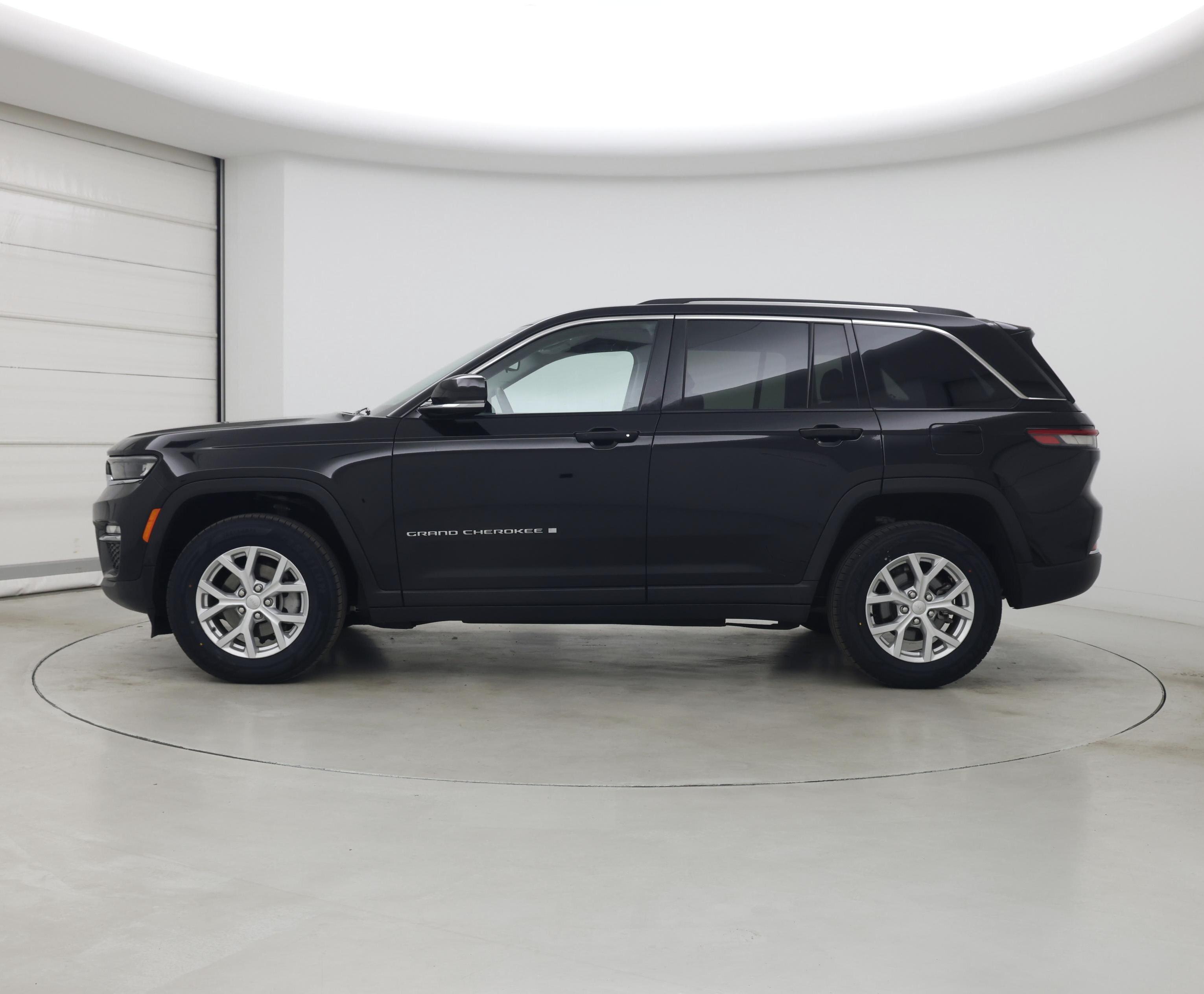 Thumbnail: 2023 Jeep Grand Cherokee - 3