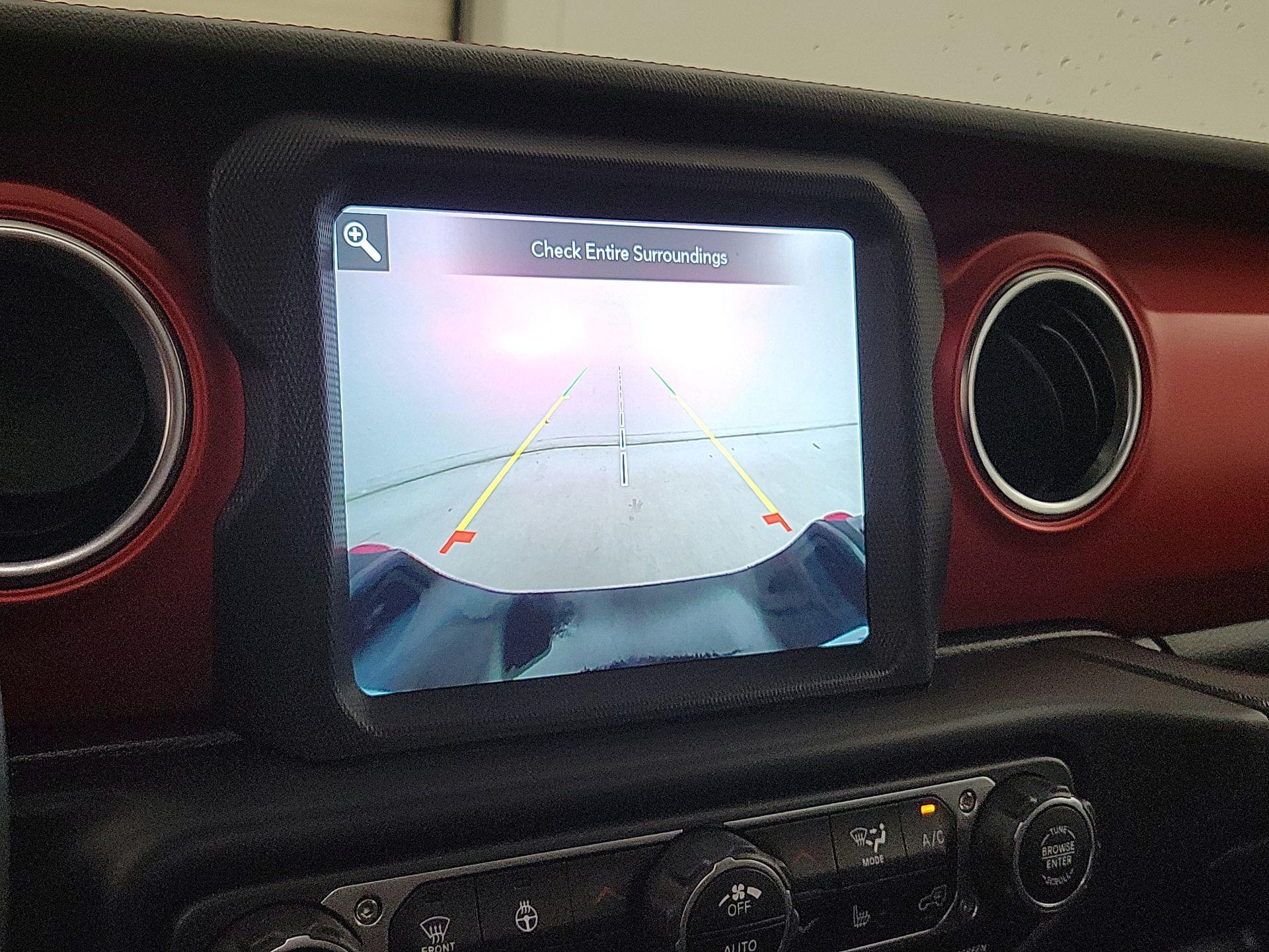 Thumbnail: 2021 Jeep Gladiator - 14