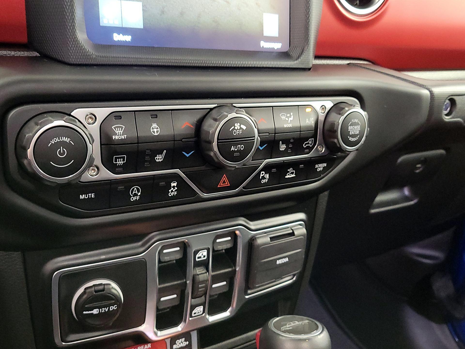 Thumbnail: 2021 Jeep Gladiator - 16