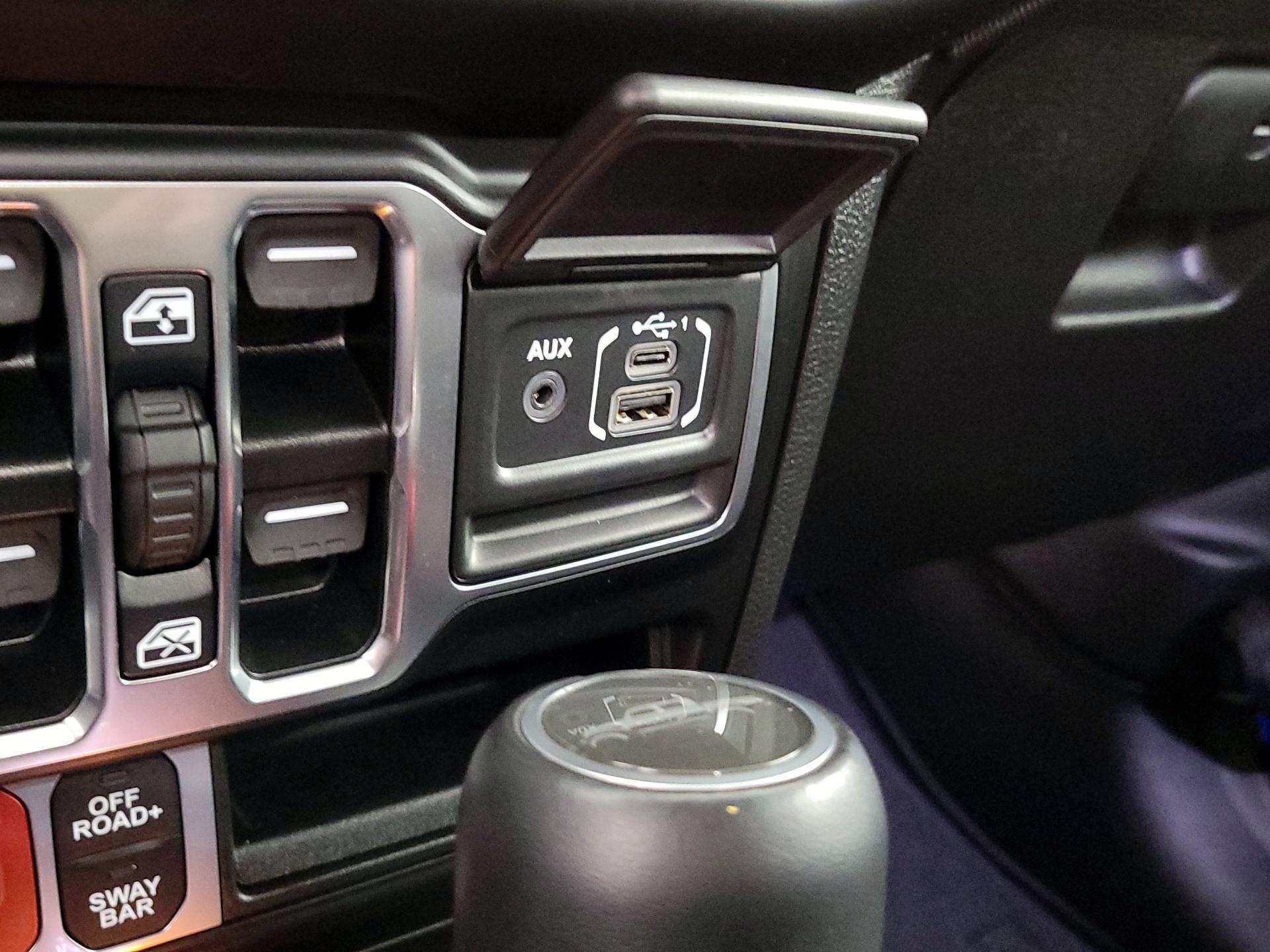 Thumbnail: 2021 Jeep Gladiator - 18