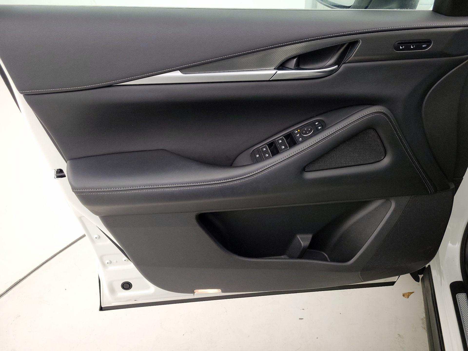 Thumbnail: 2023 INFINITI QX60 - 12