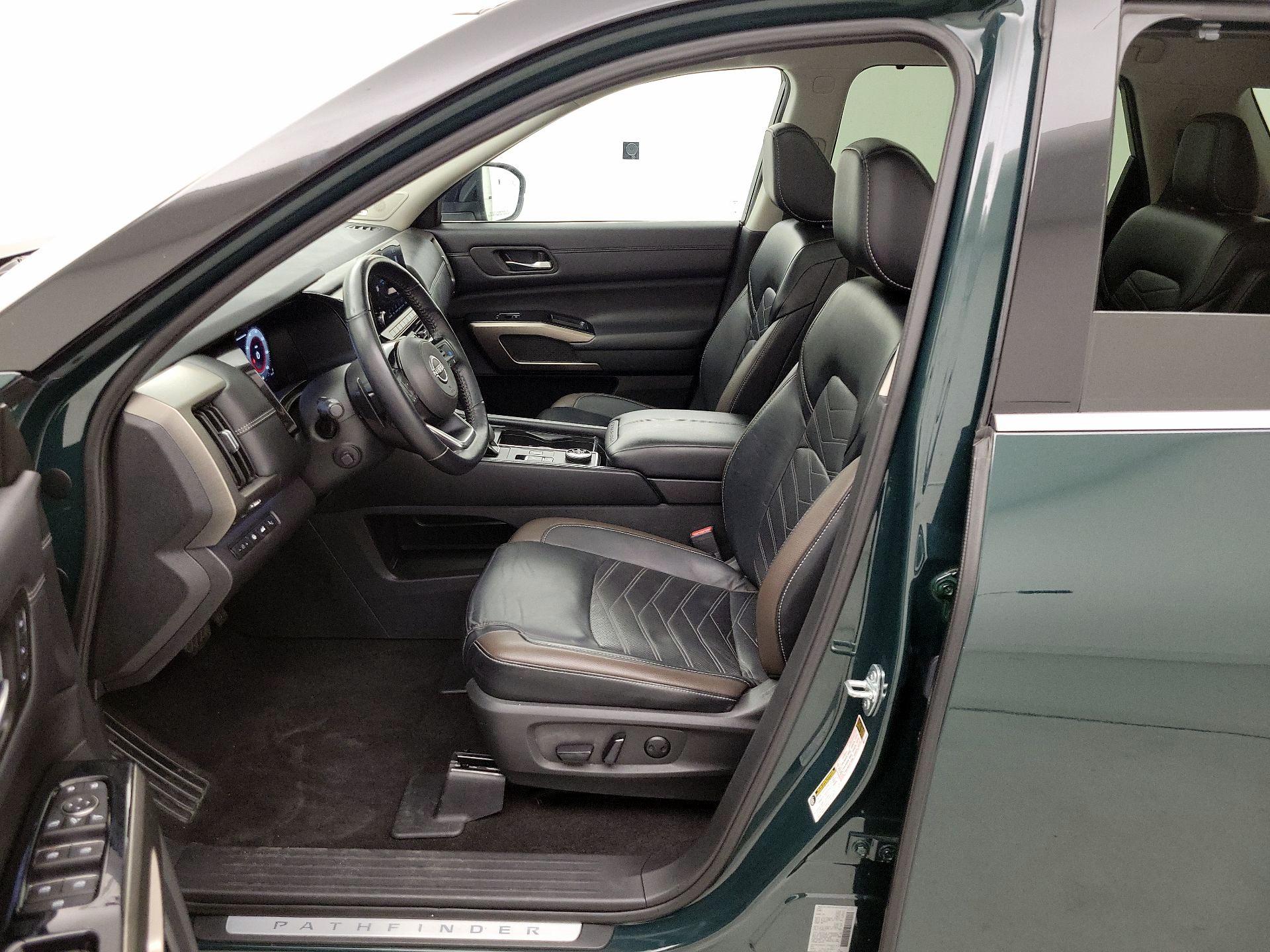 Thumbnail: 2023 Nissan Pathfinder - 11