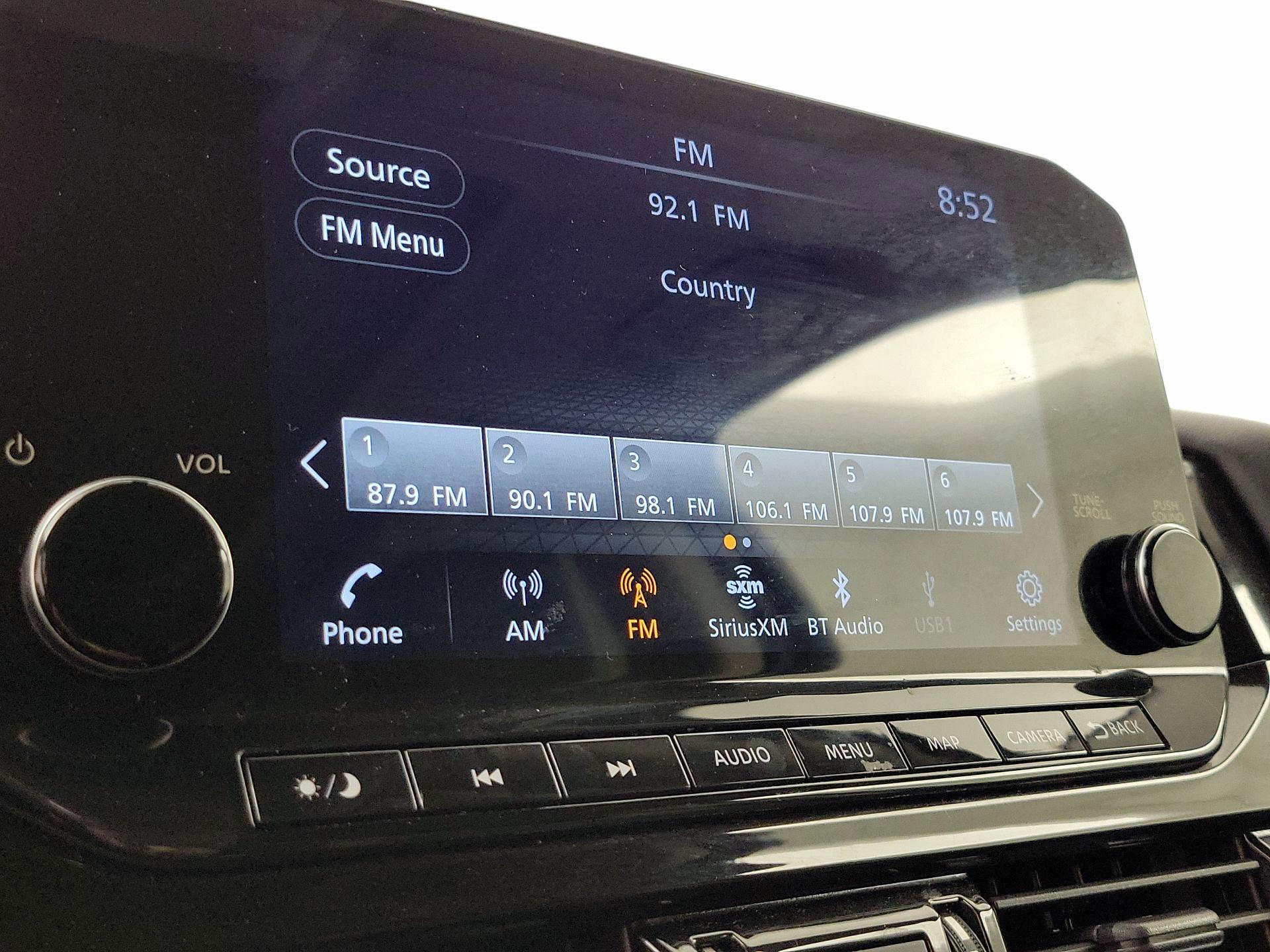 Thumbnail: 2023 Nissan Pathfinder - 16