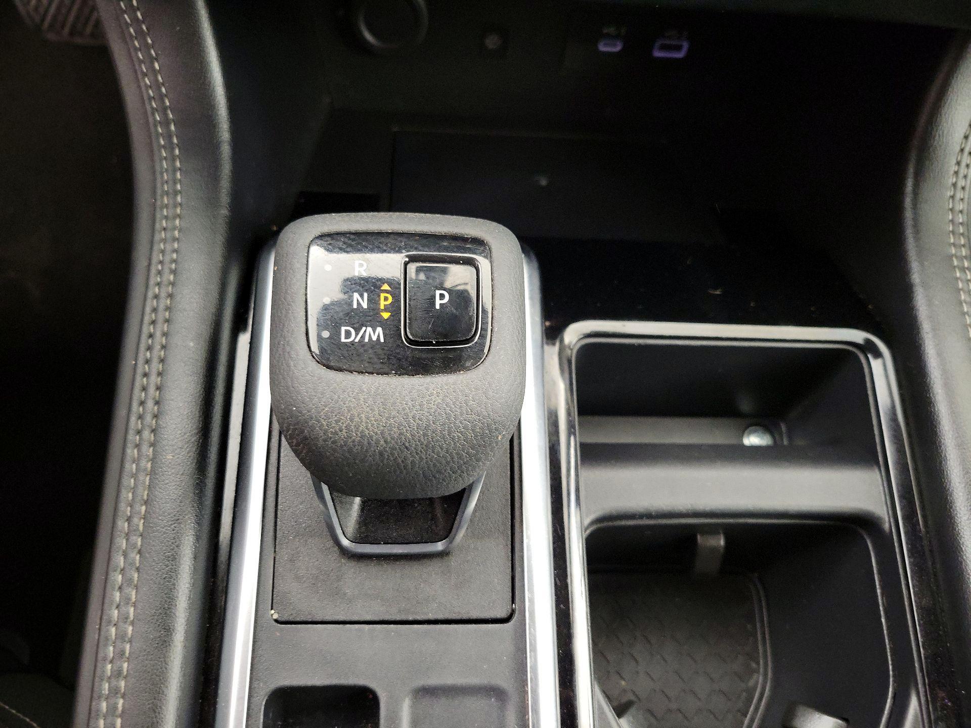 Thumbnail: 2023 Nissan Pathfinder - 18