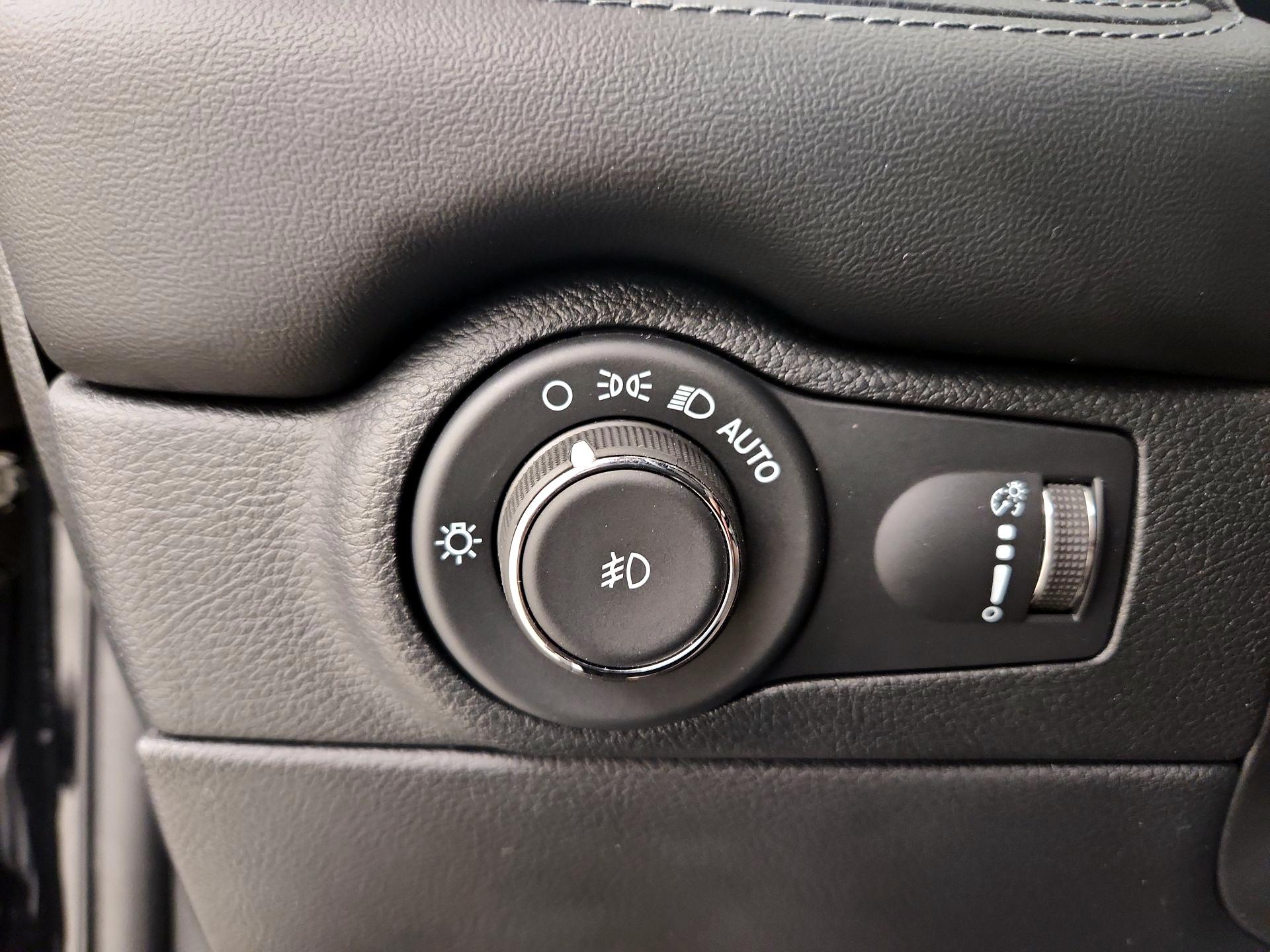 Thumbnail: 2022 Dodge Durango - 13