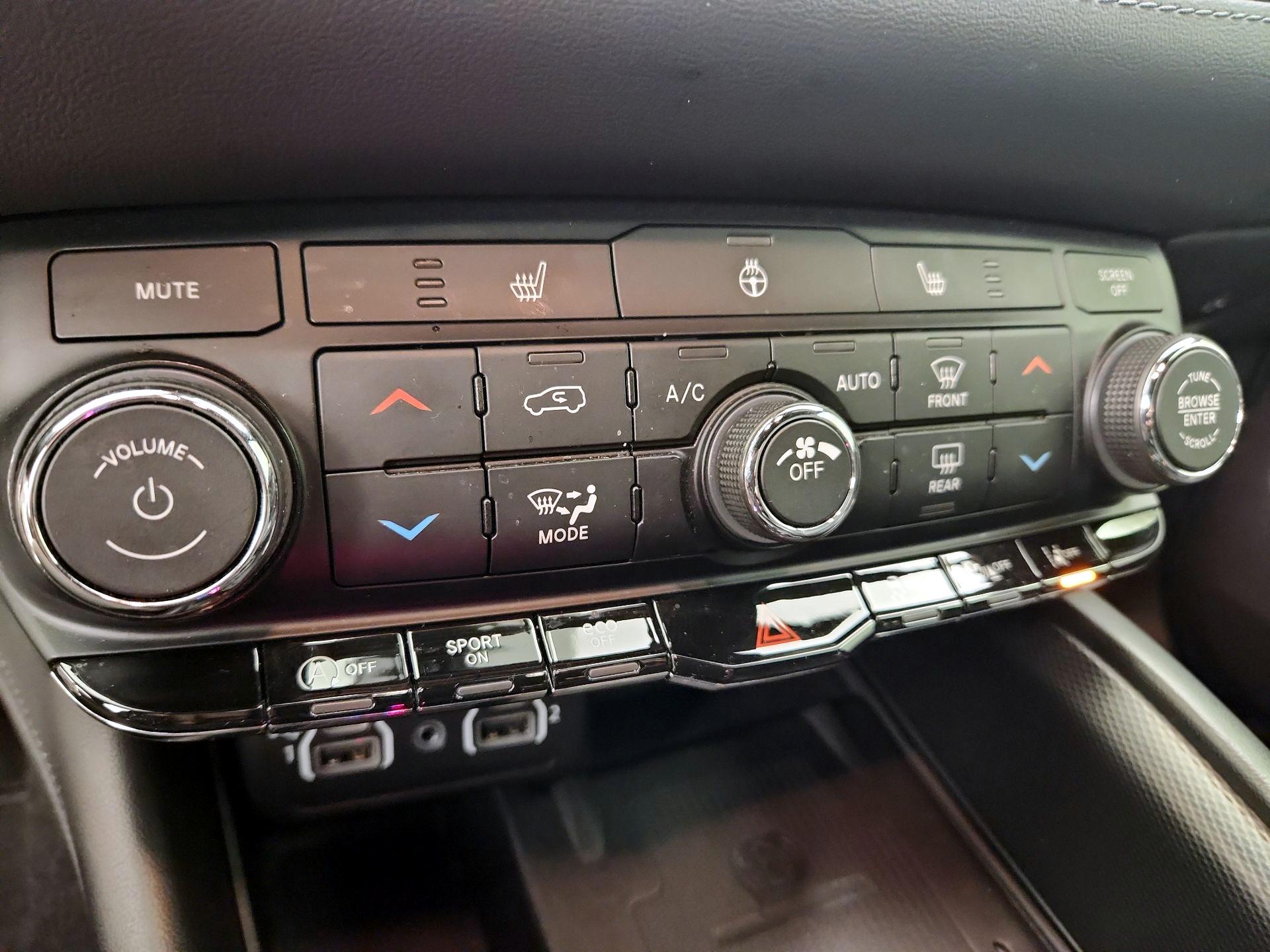 Thumbnail: 2022 Dodge Durango - 17