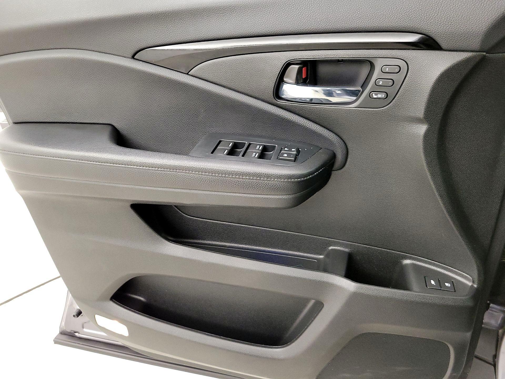 Thumbnail: 2022 Honda Pilot - 12