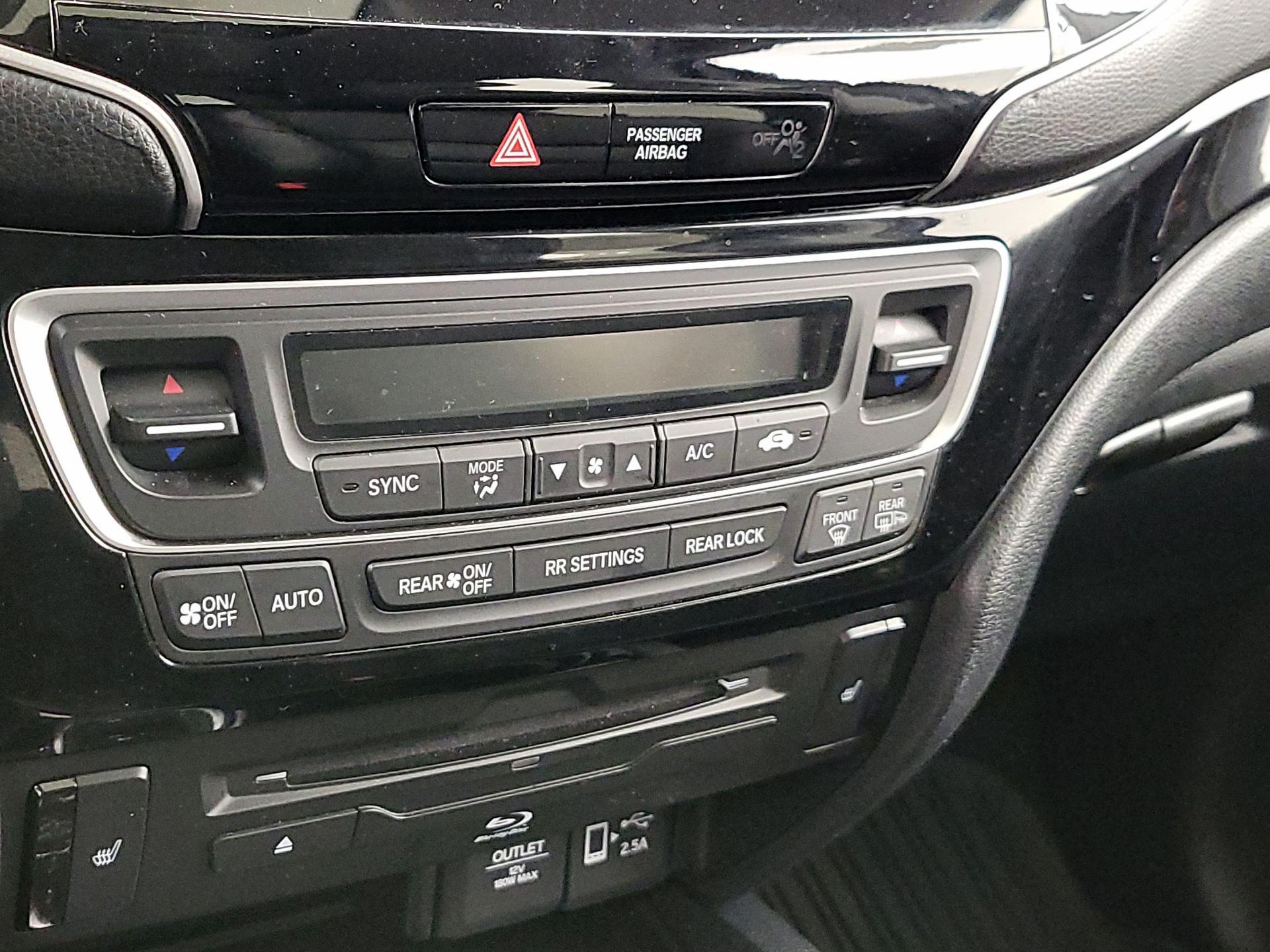 Thumbnail: 2022 Honda Pilot - 17