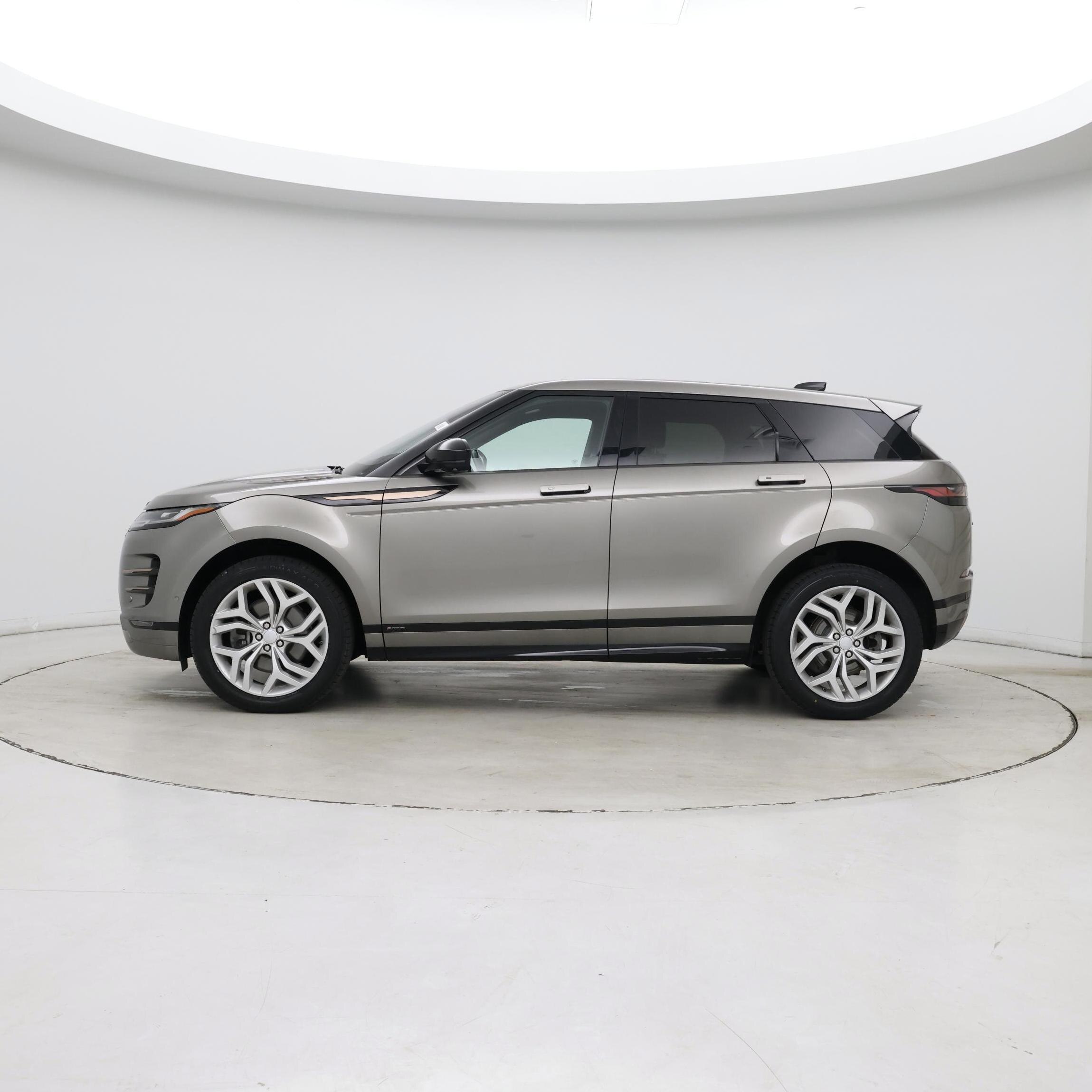 Thumbnail: 2021 Land Rover Range Rover Evoque - 3