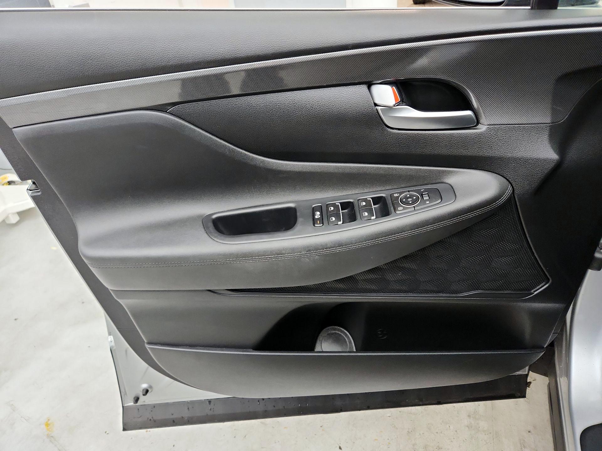 Thumbnail: 2023 Hyundai Santa Fe - 12