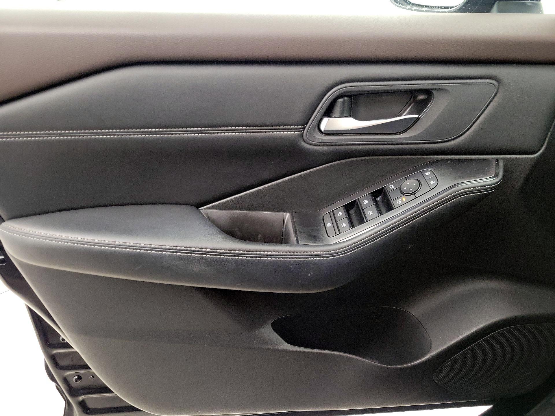 Thumbnail: 2023 Nissan Rogue - 12