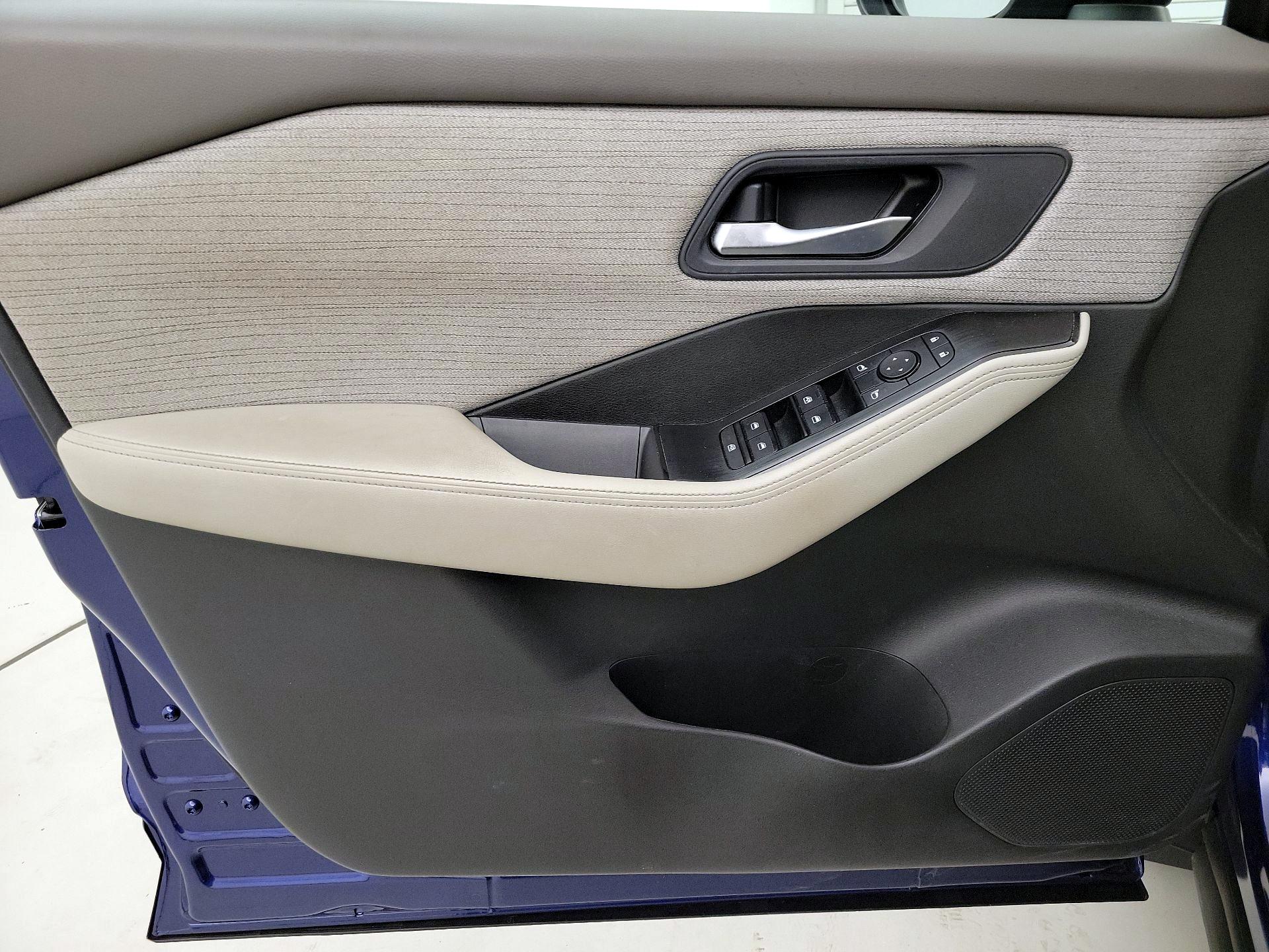 Thumbnail: 2022 Nissan Rogue - 12