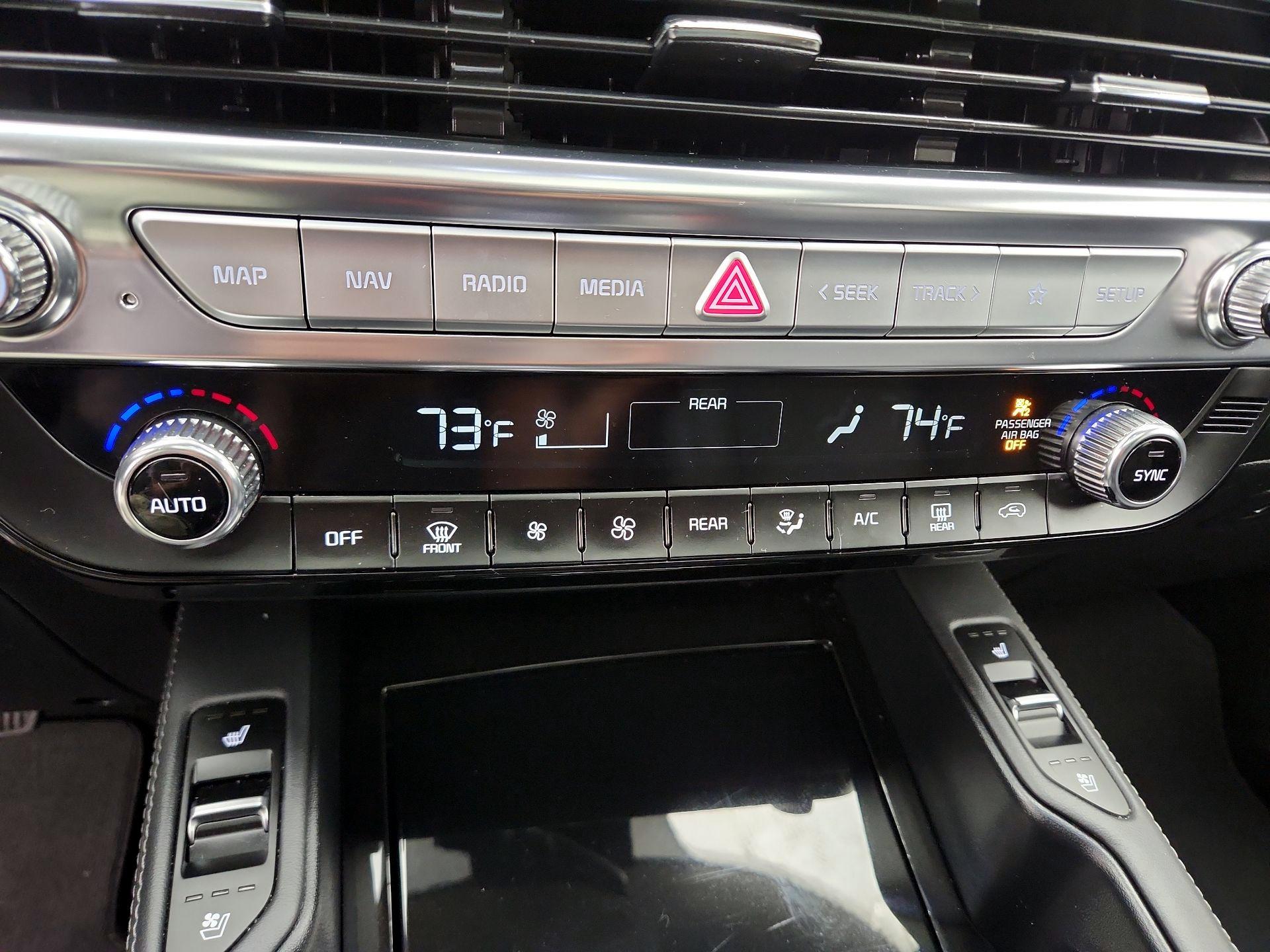 Thumbnail: 2021 Kia Telluride - 17