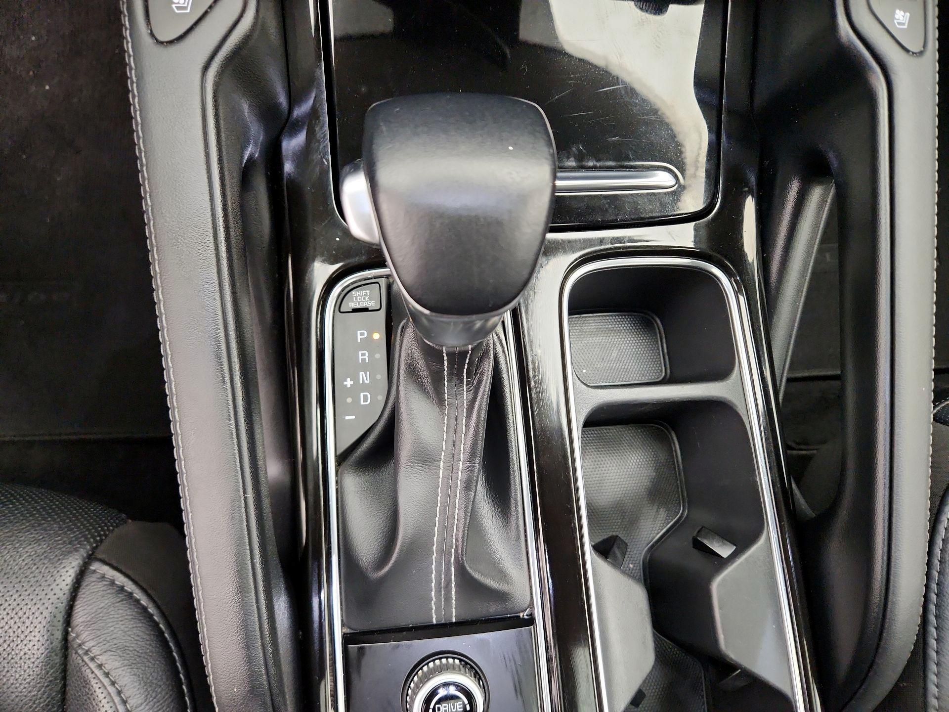 Thumbnail: 2021 Kia Telluride - 18