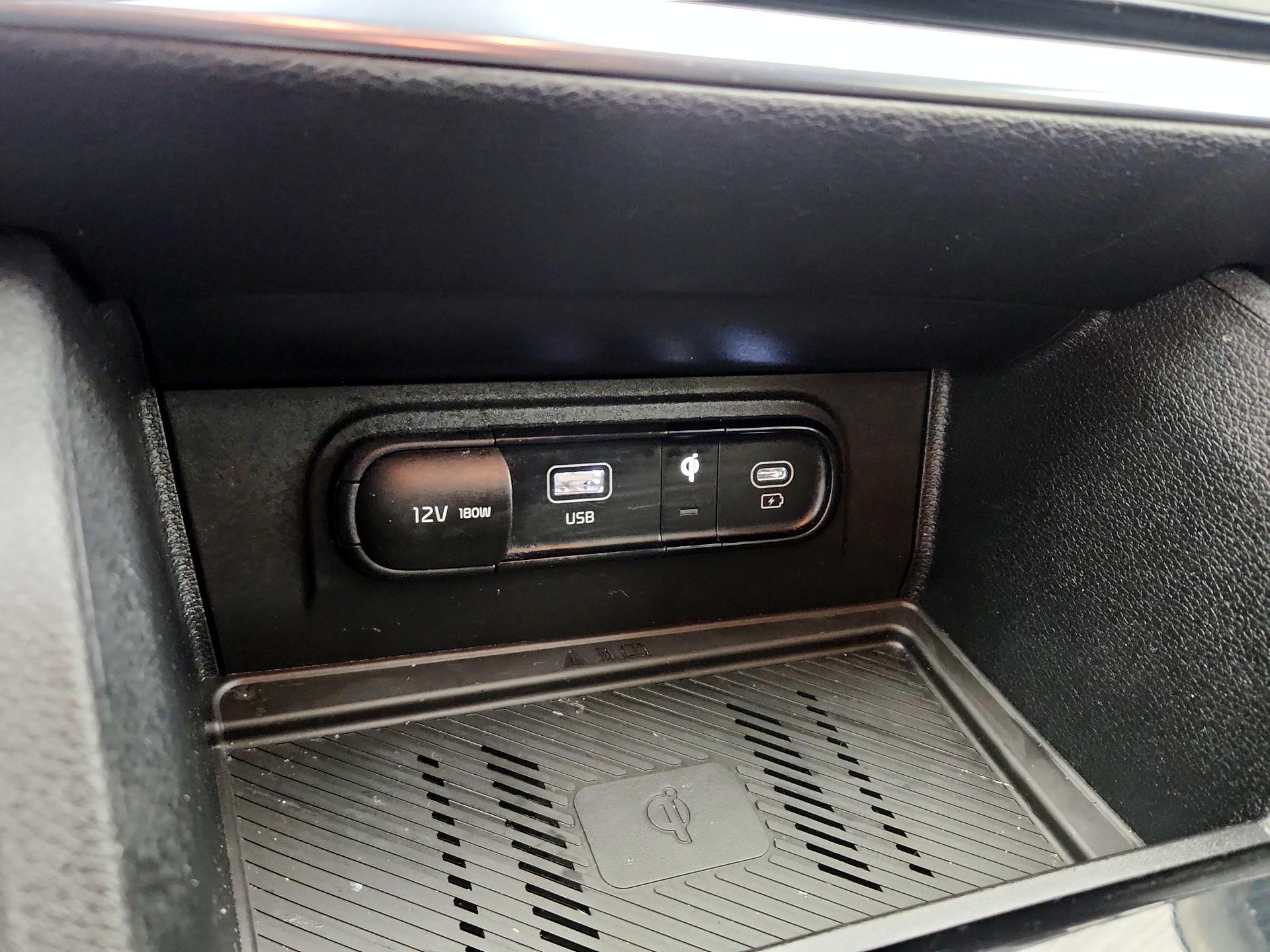 Thumbnail: 2023 Kia Sportage - 18