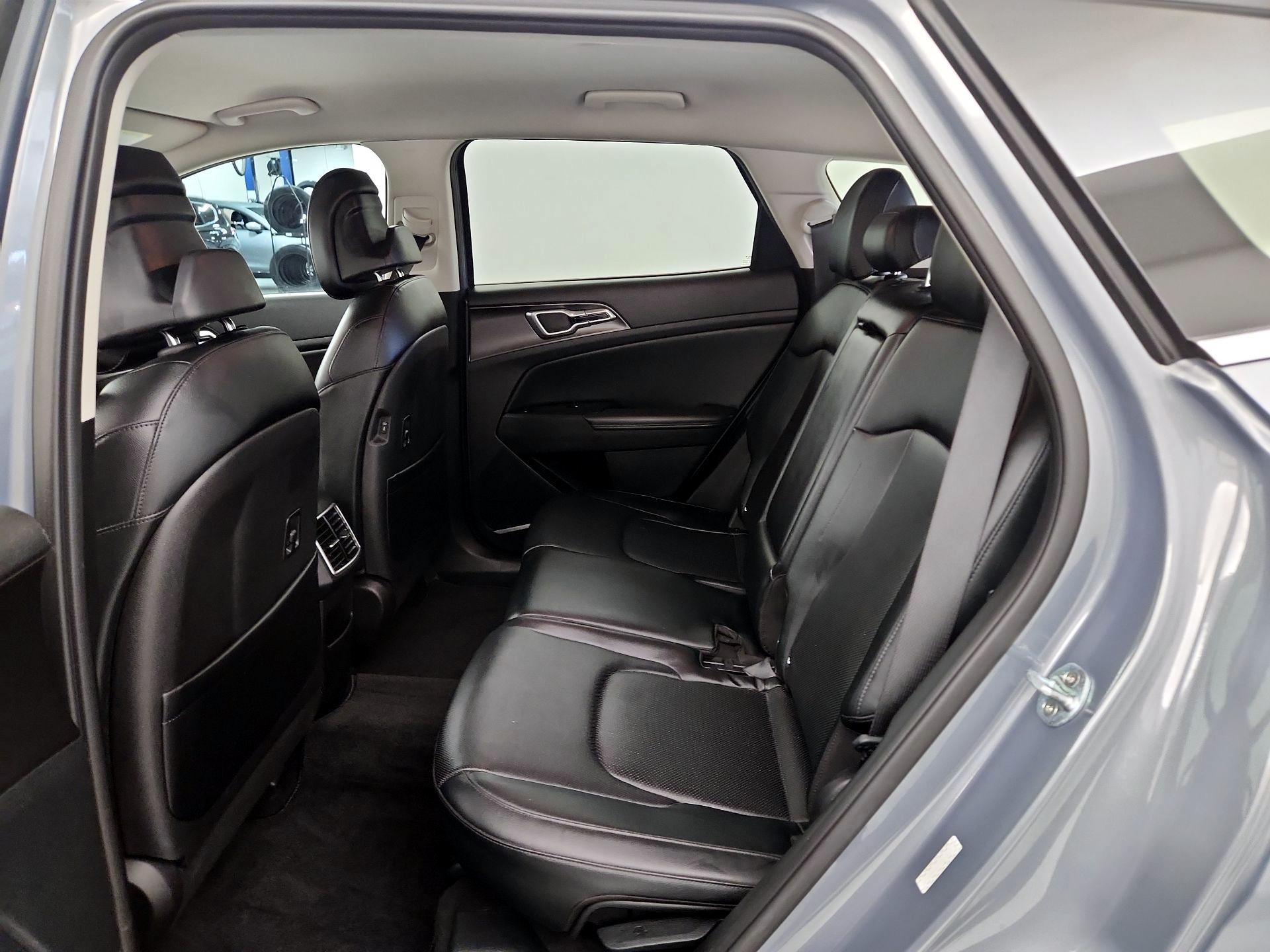 Thumbnail: 2023 Kia Sportage - 19