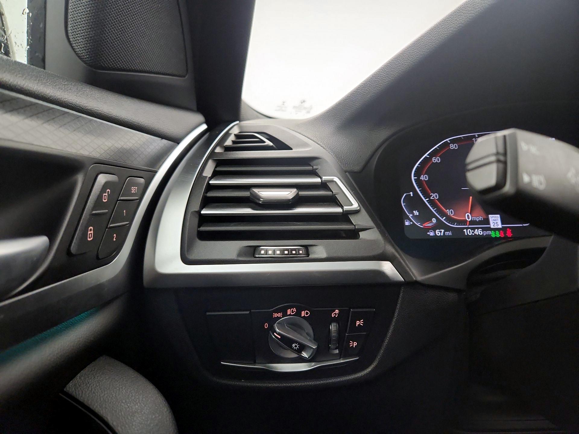 Thumbnail: 2022 BMW X3 - 11