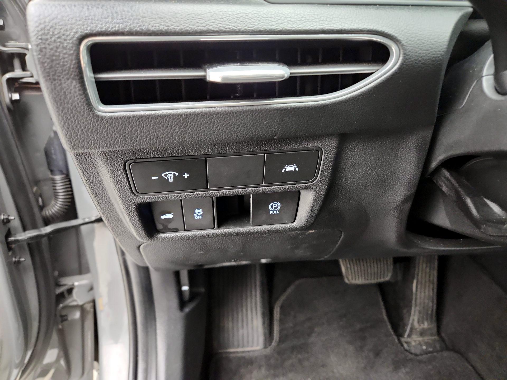 Thumbnail: 2022 Hyundai Sonata - 13