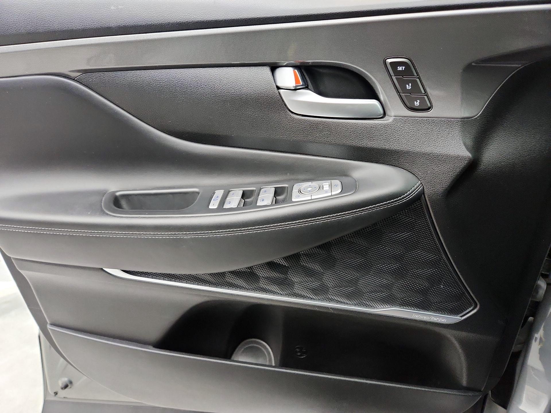 Thumbnail: 2022 Hyundai Santa Fe - 12