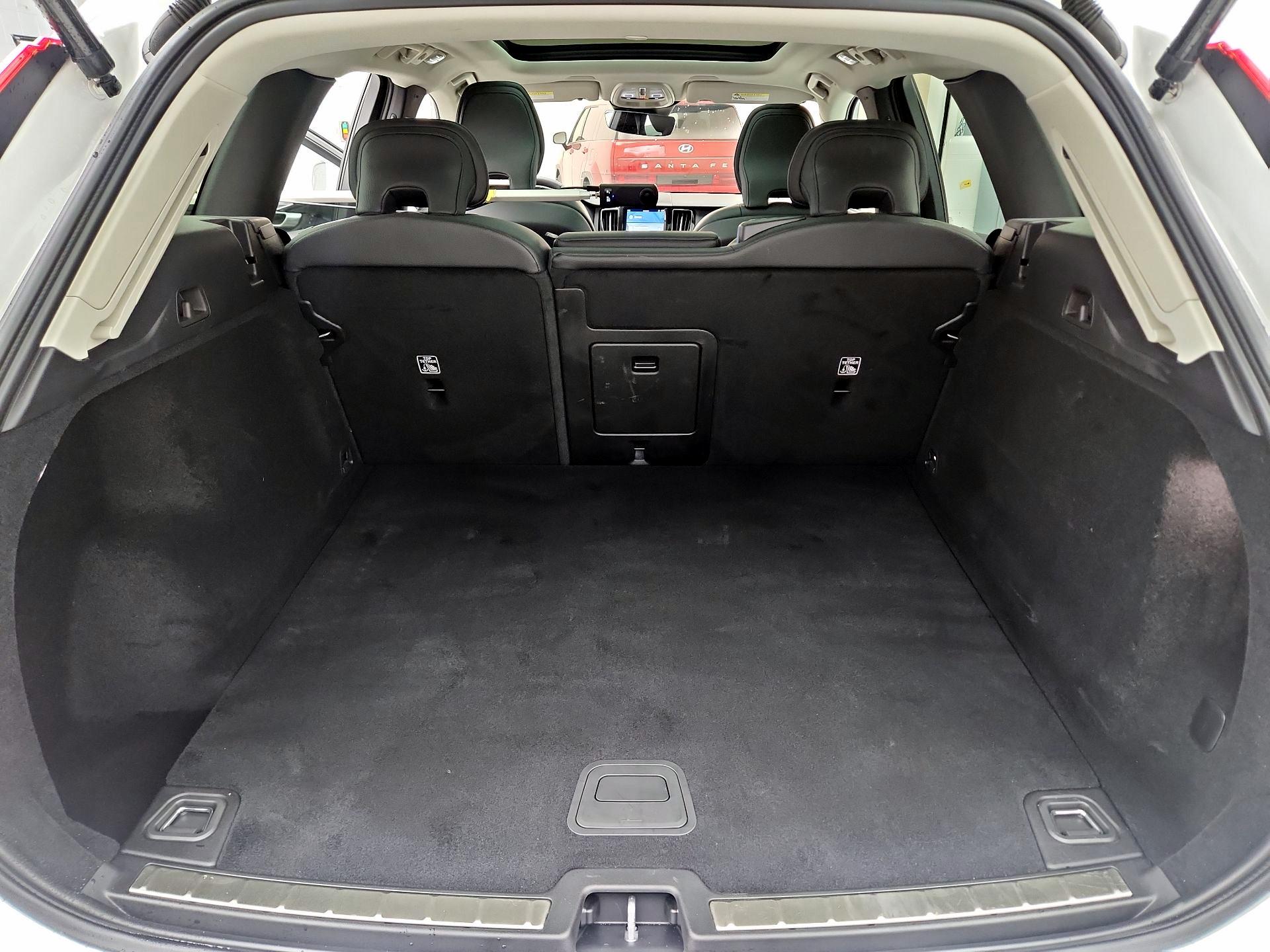 Thumbnail: 2023 Volvo XC60 - 20