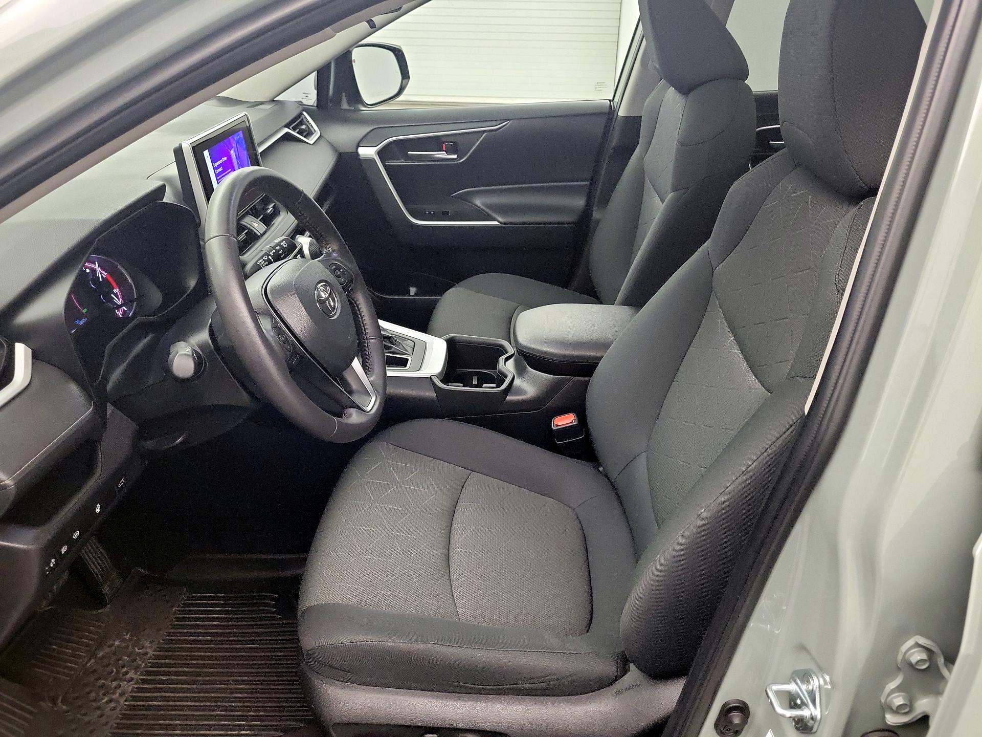 Thumbnail: 2023 Toyota RAV4 - 9