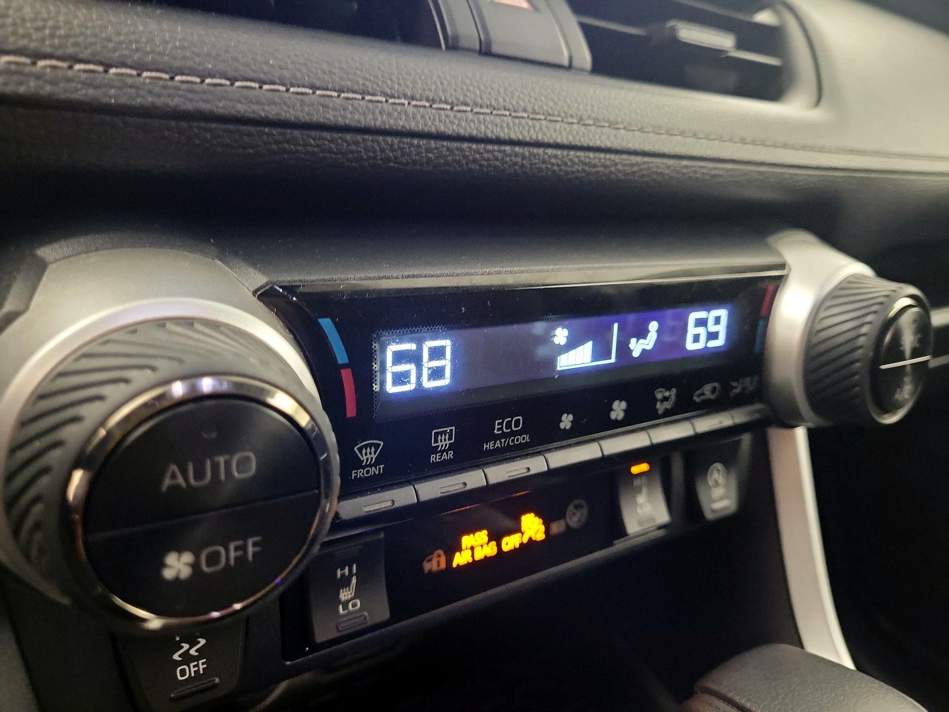 Thumbnail: 2023 Toyota RAV4 - 14