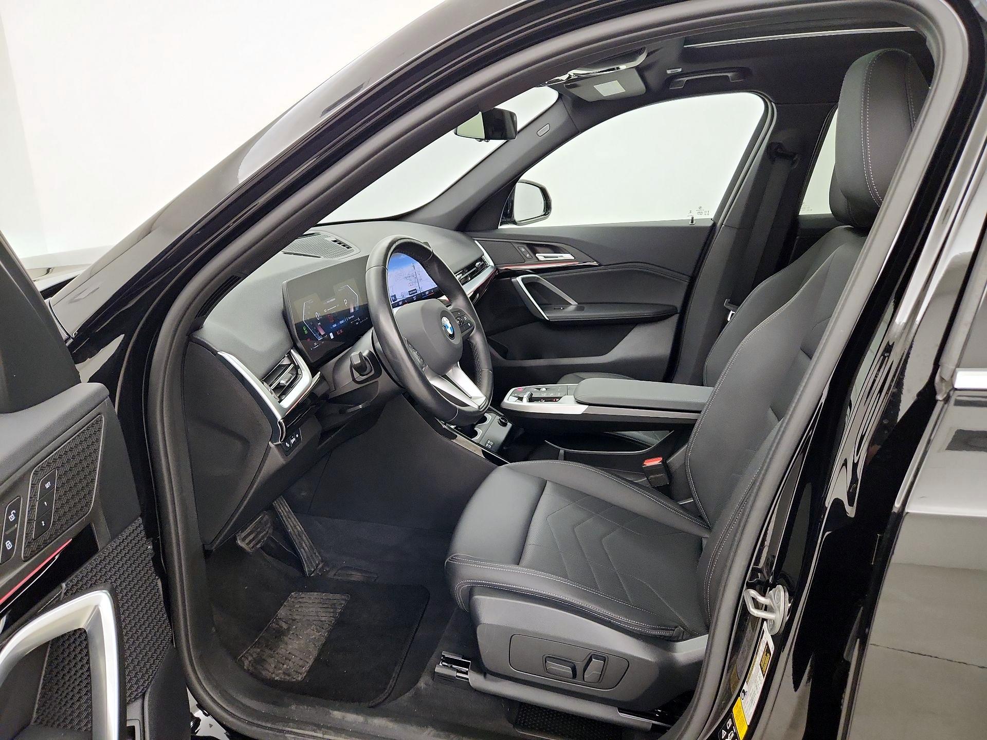 Thumbnail: 2023 BMW X1 - 11