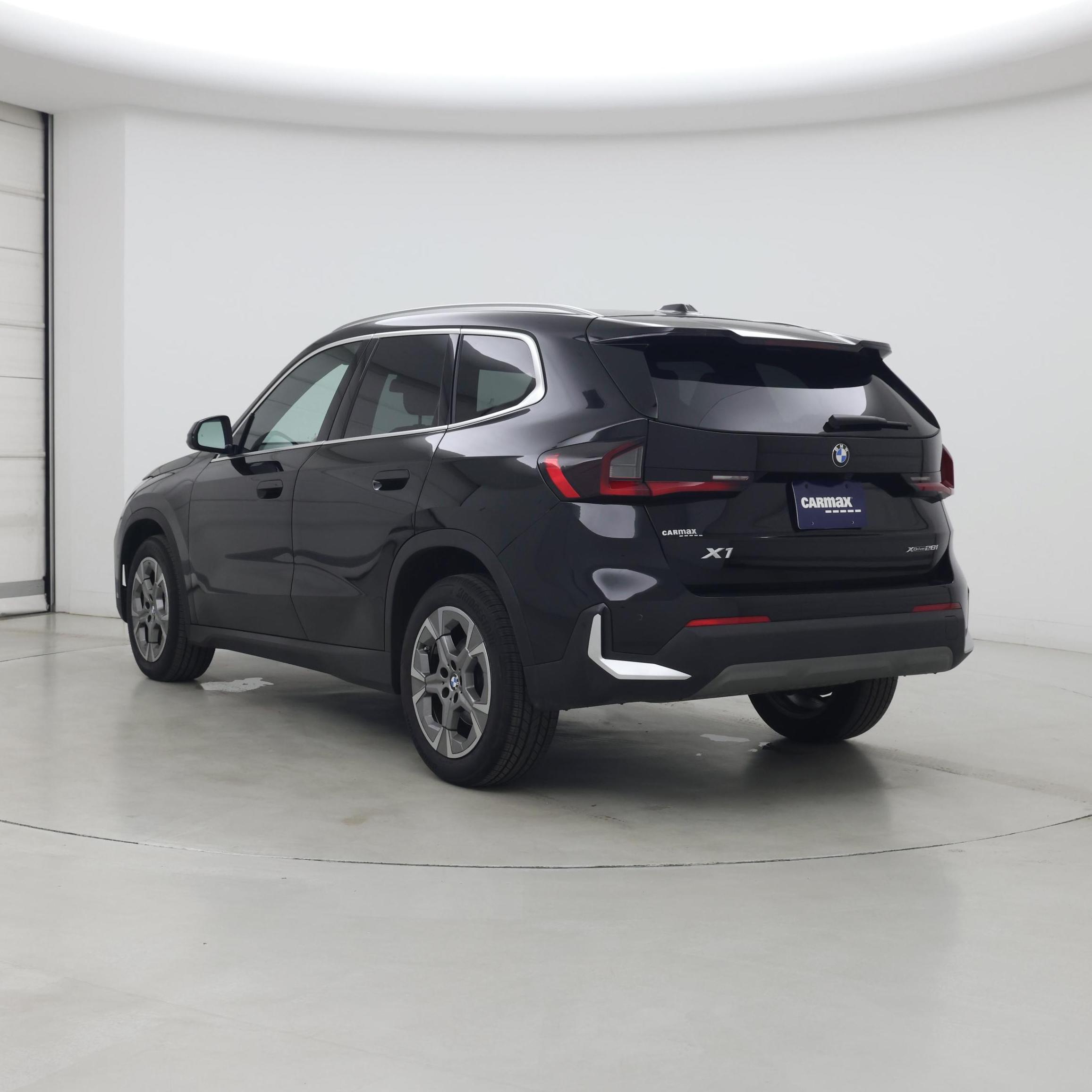 Thumbnail: 2023 BMW X1 - 2