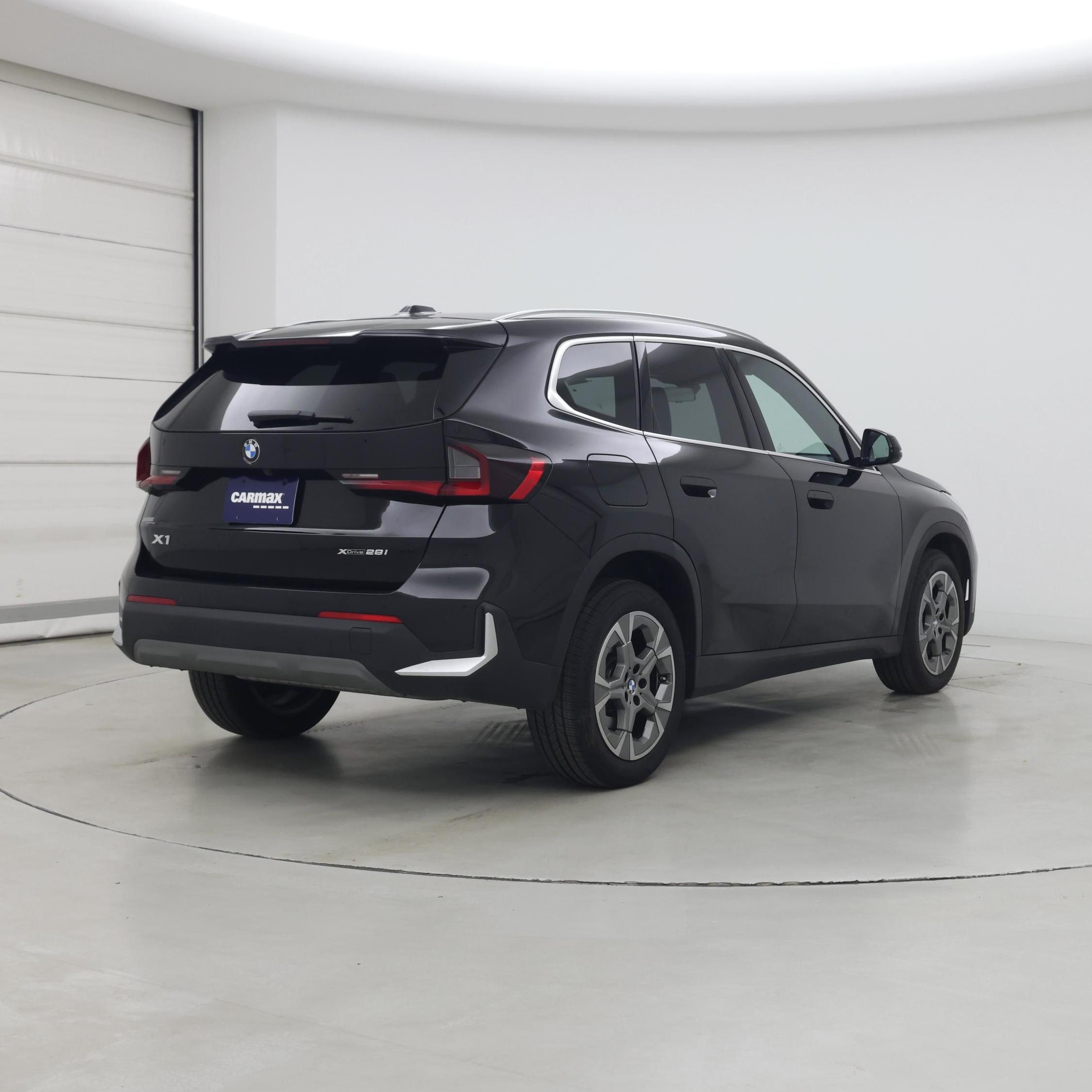 Thumbnail: 2023 BMW X1 - 8