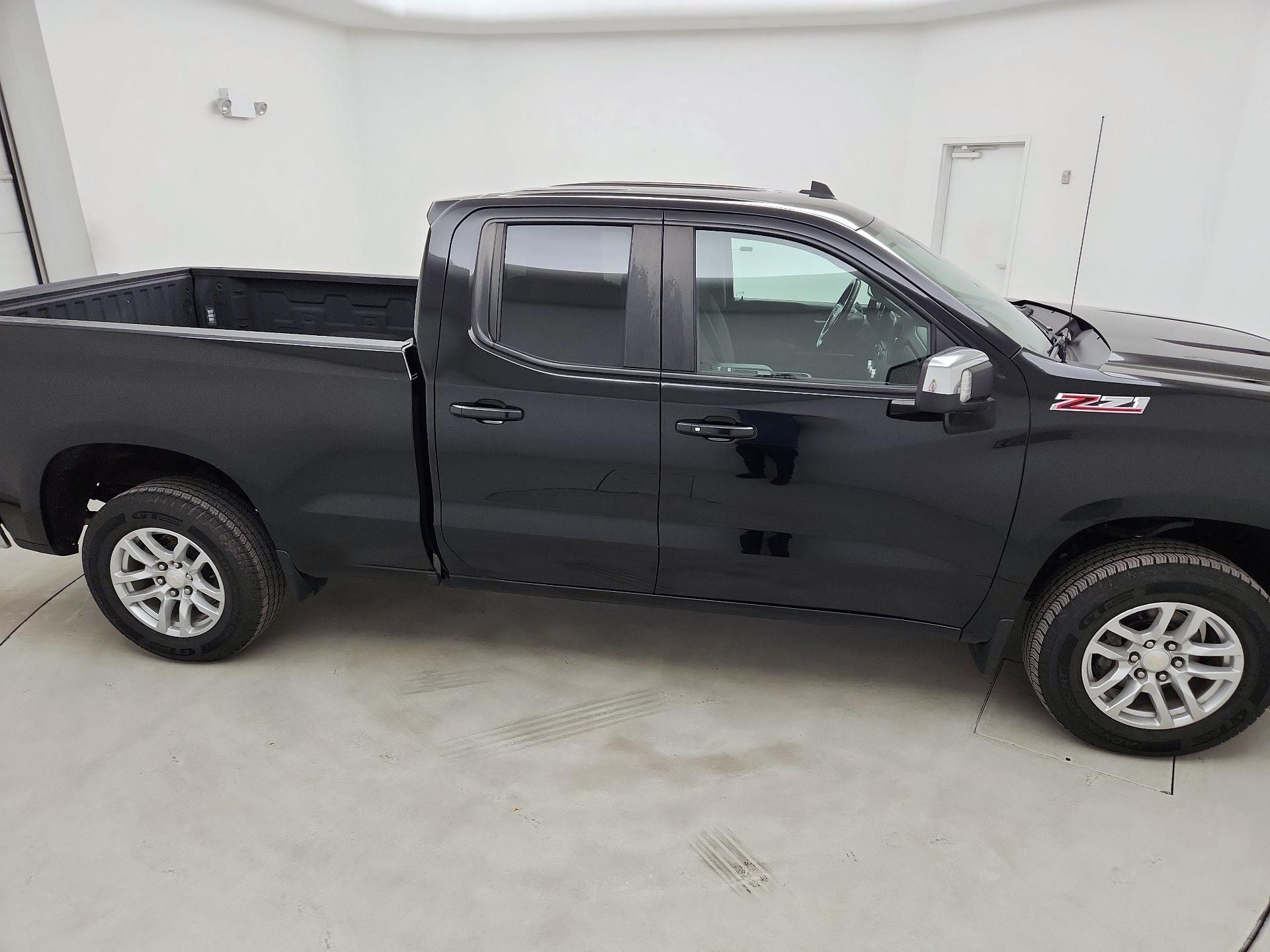 Thumbnail: 2022 Chevrolet Silverado 1500 - 4