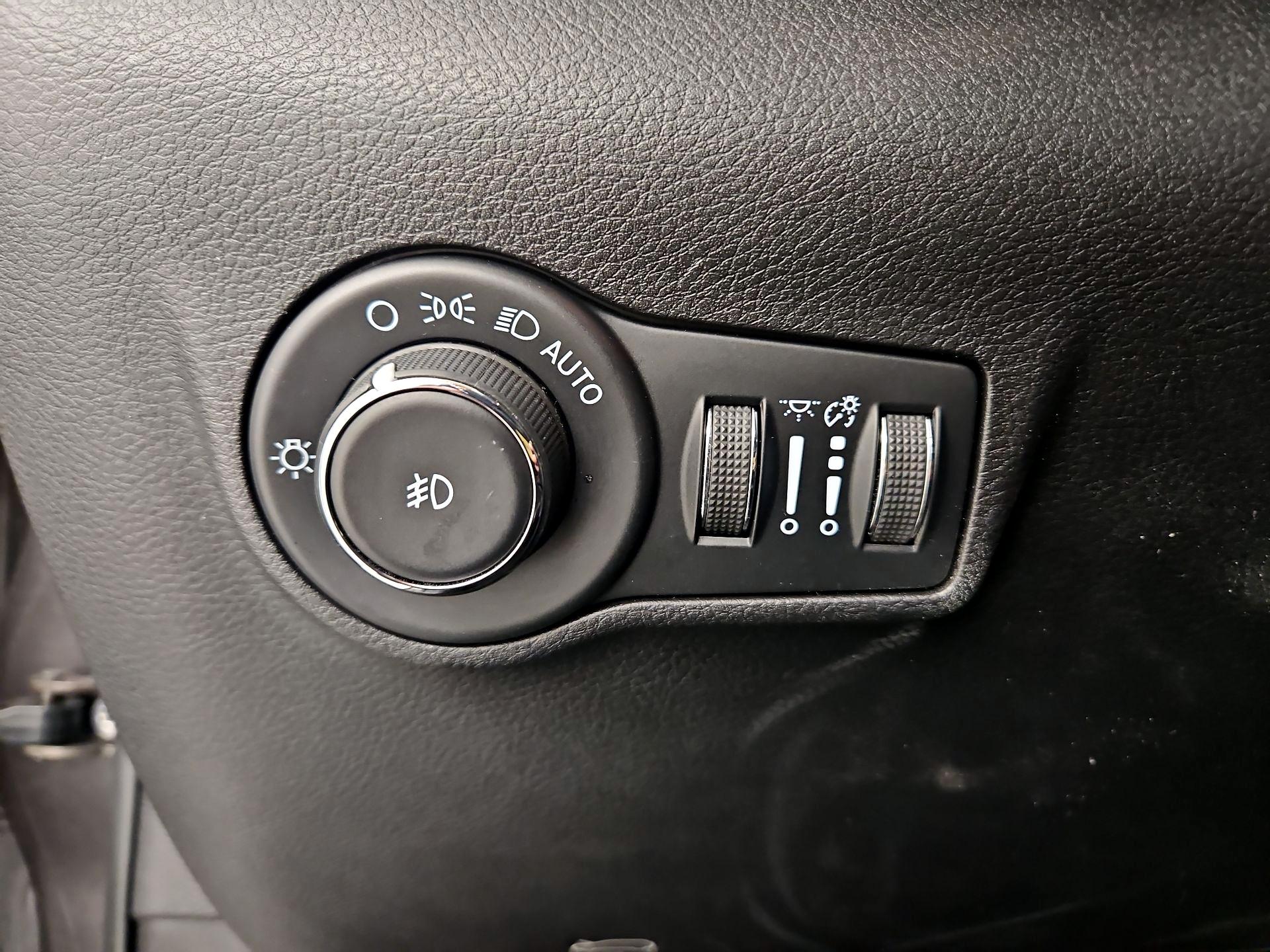 Thumbnail: 2022 Jeep Compass - 13