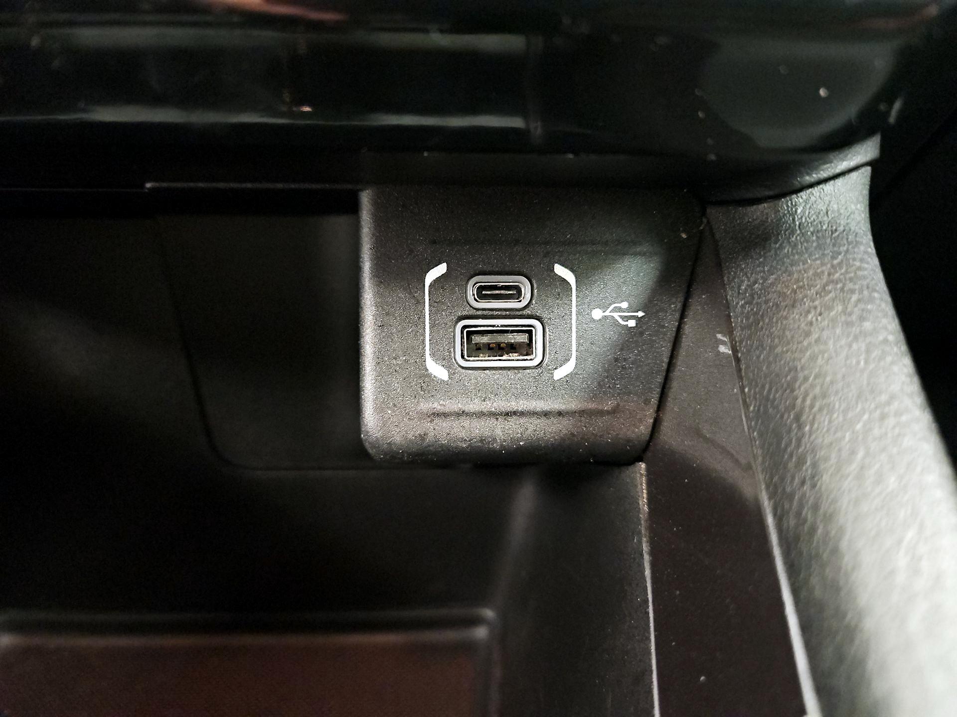 Thumbnail: 2022 Jeep Compass - 18