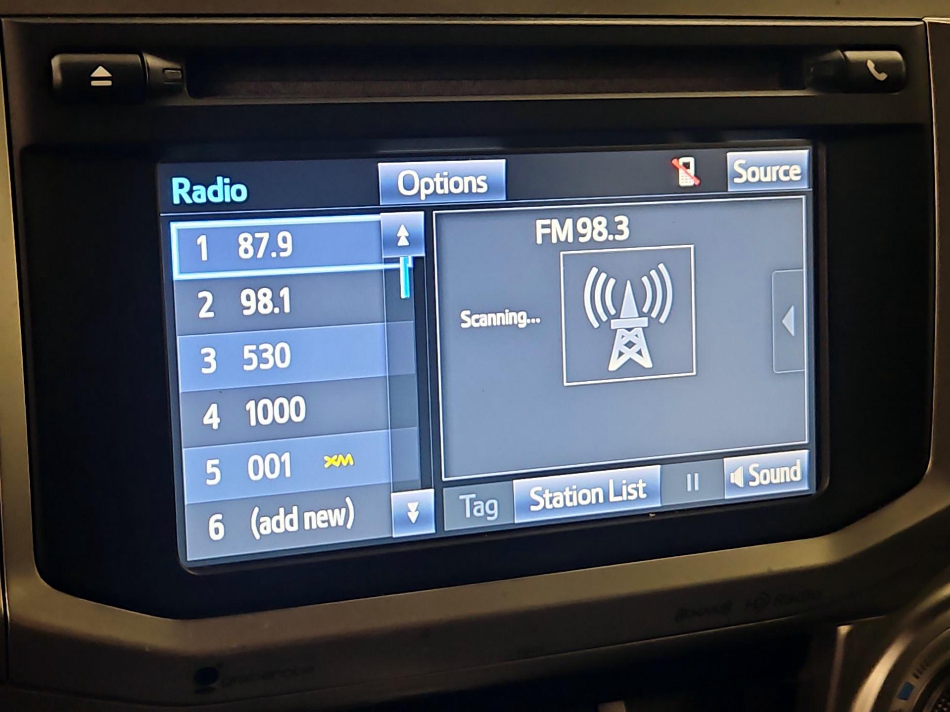 Thumbnail: 2016 Toyota 4Runner - 15