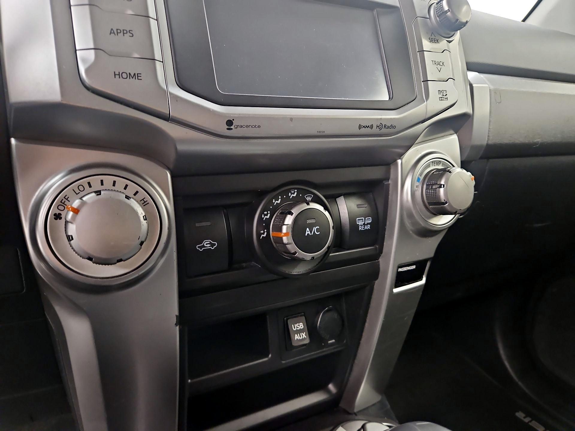 Thumbnail: 2016 Toyota 4Runner - 16