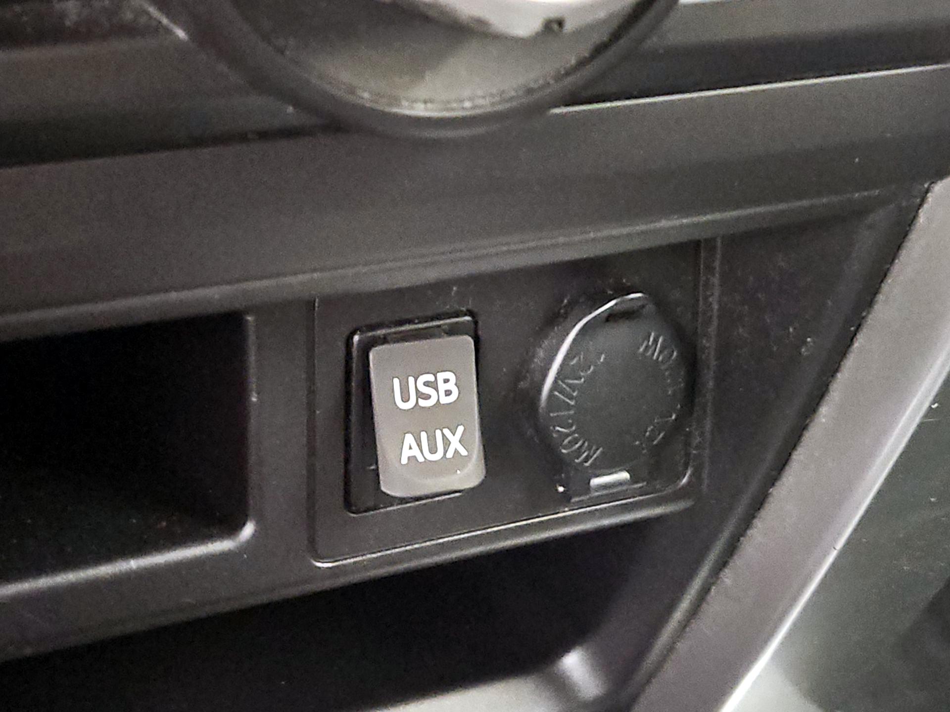 Thumbnail: 2016 Toyota 4Runner - 18