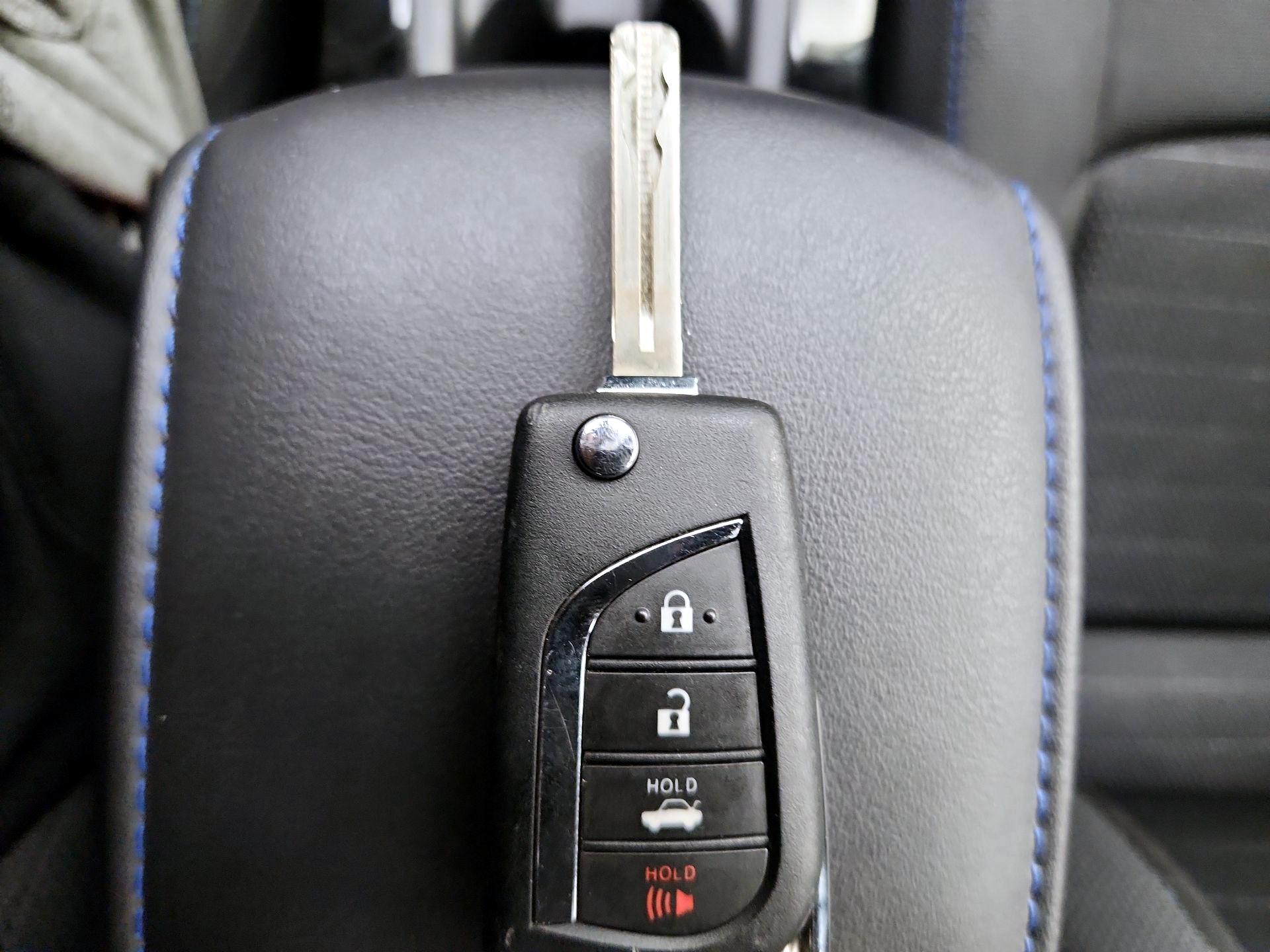 Thumbnail: 2022 Toyota Corolla - 18