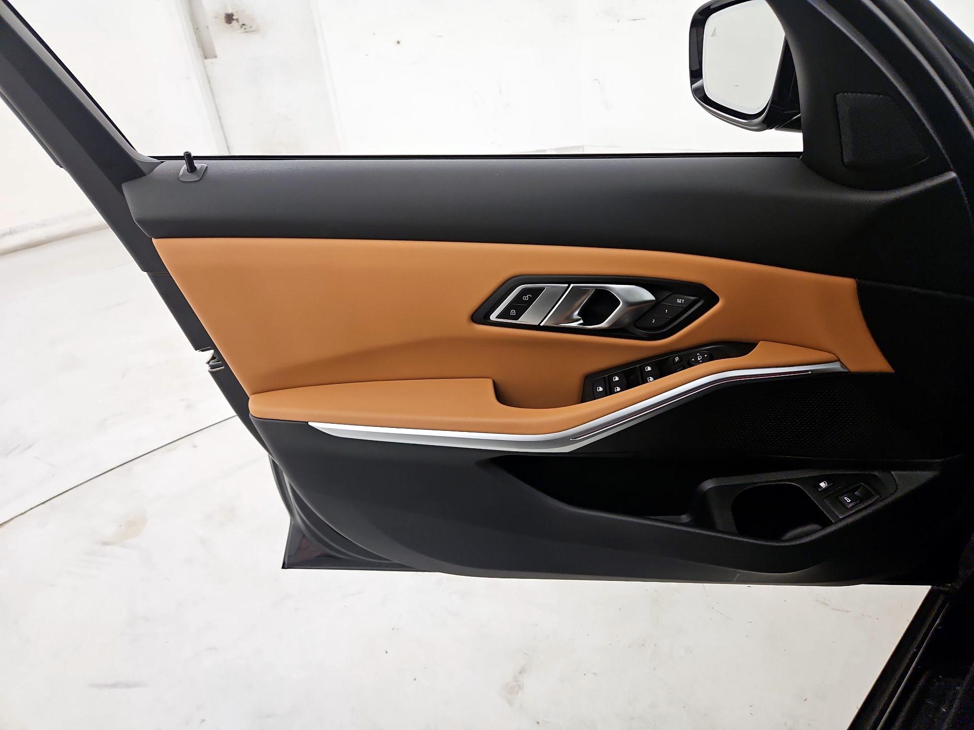 Thumbnail: 2023 BMW 3 Series - 12