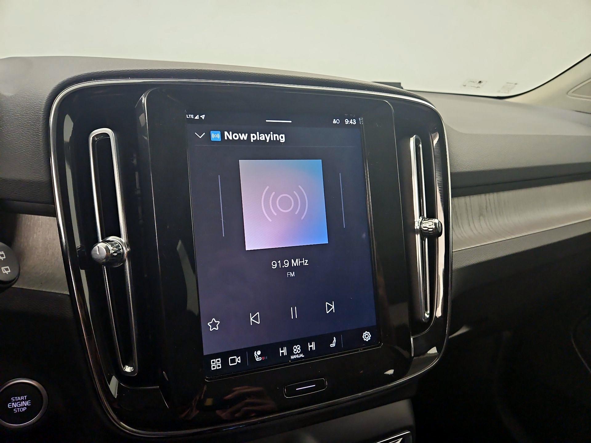 Thumbnail: 2025 Volvo XC40 - 15