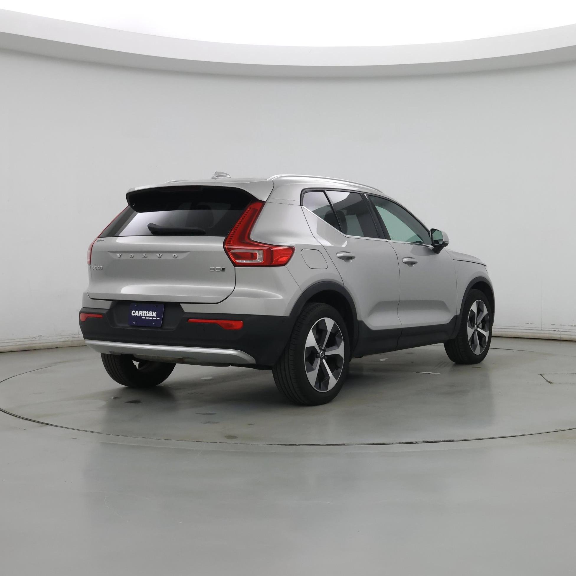 Thumbnail: 2025 Volvo XC40 - 8