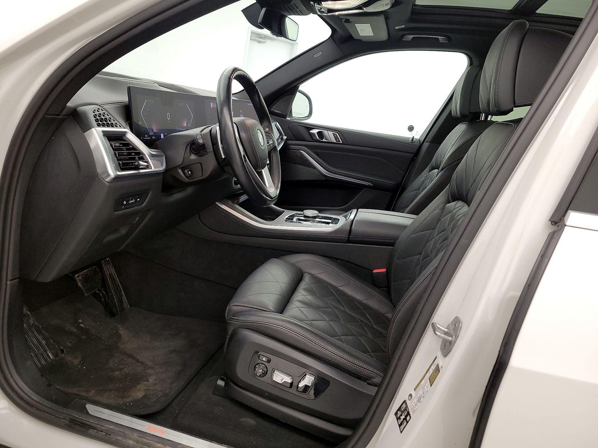 Thumbnail: 2024 BMW X5 - 11