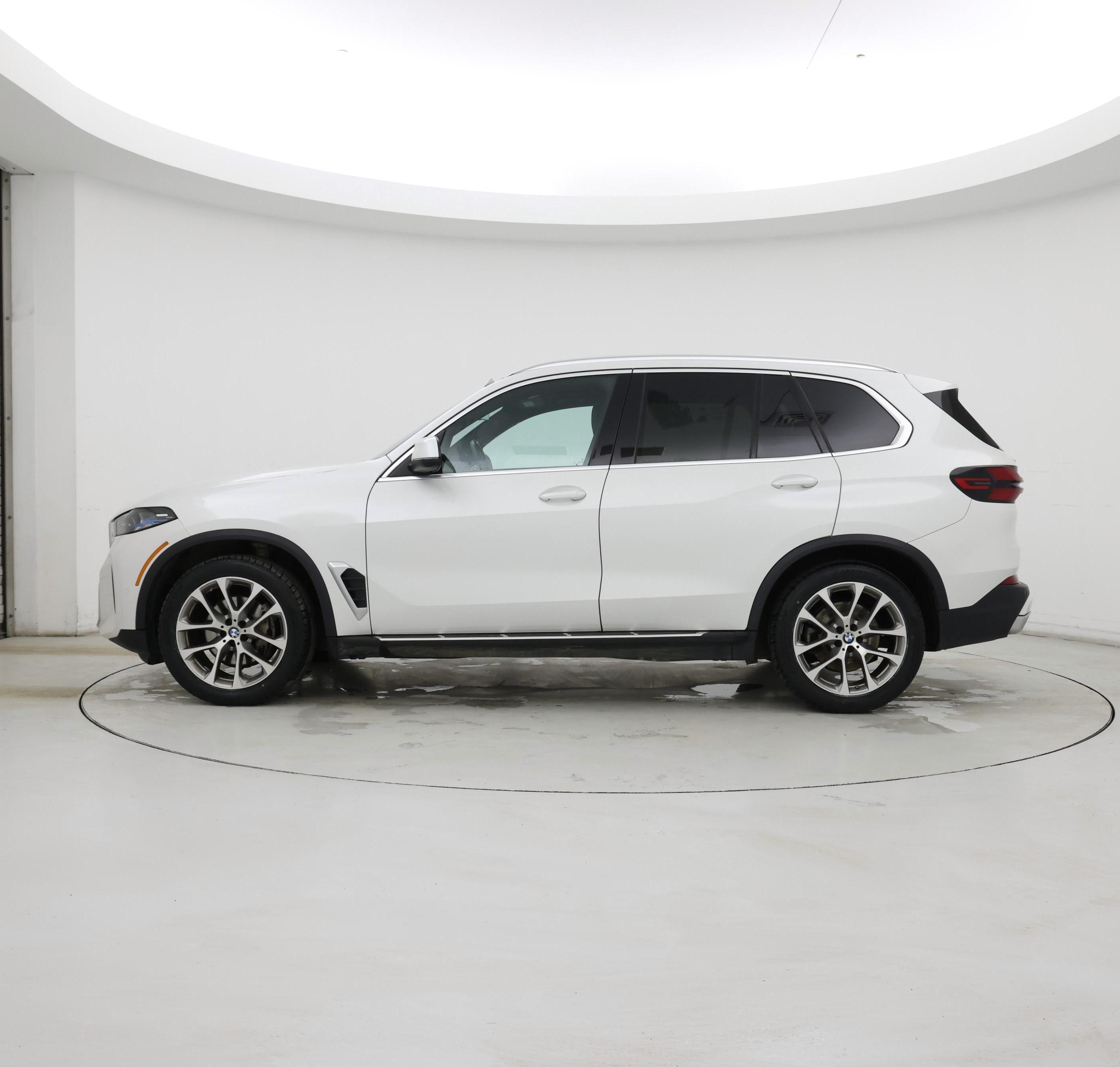 Thumbnail: 2024 BMW X5 - 3