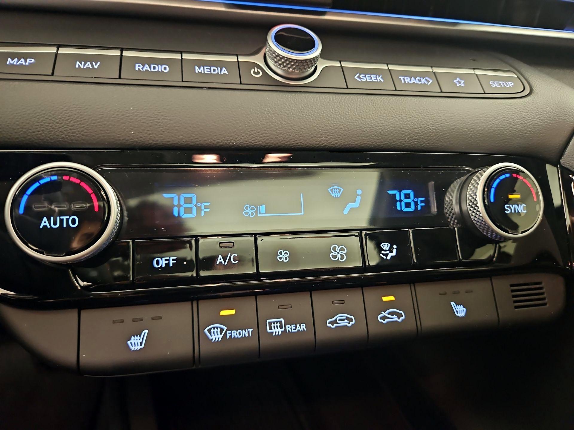 Thumbnail: 2025 Hyundai Elantra - 16