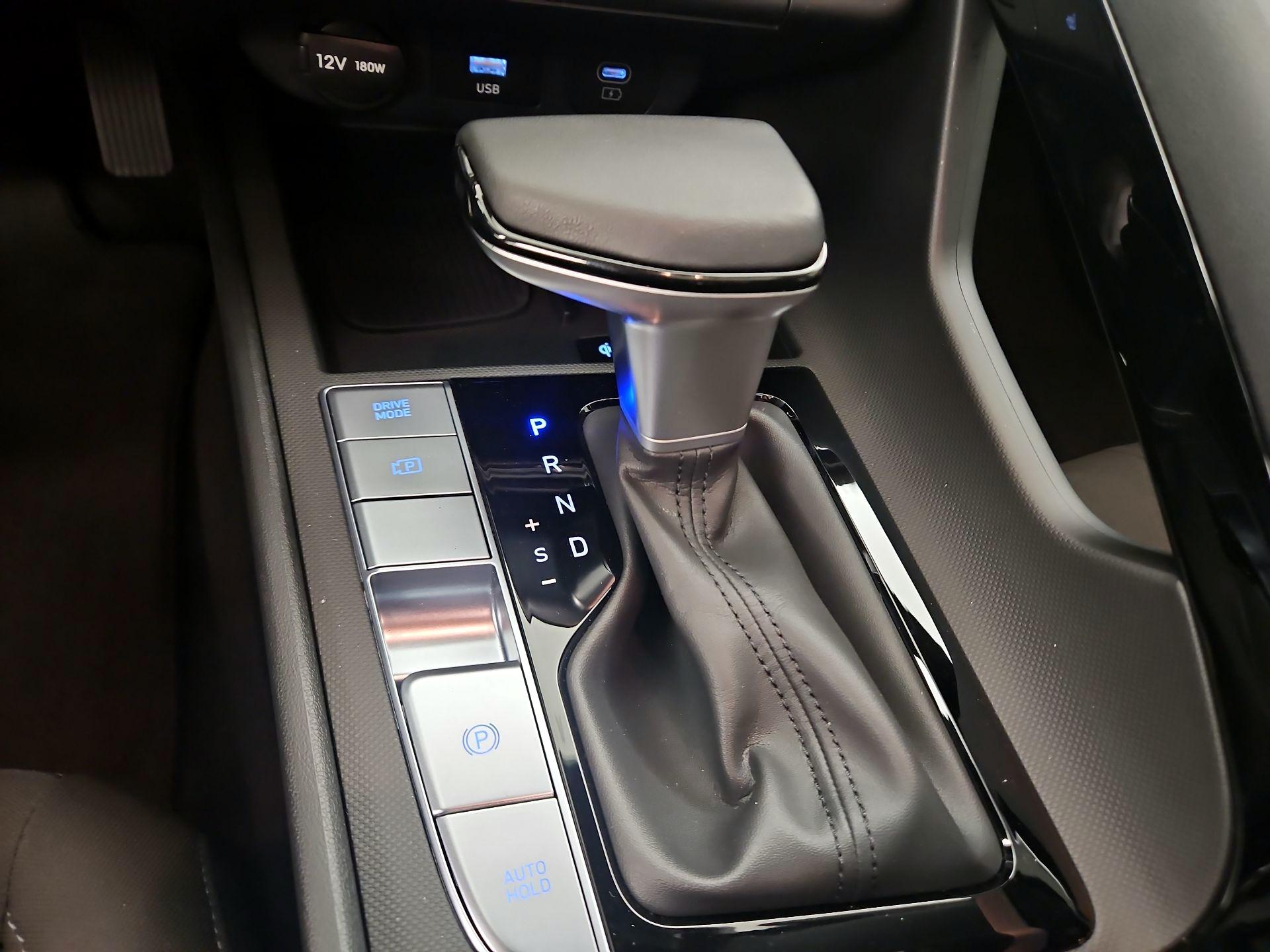 Thumbnail: 2025 Hyundai Elantra - 17