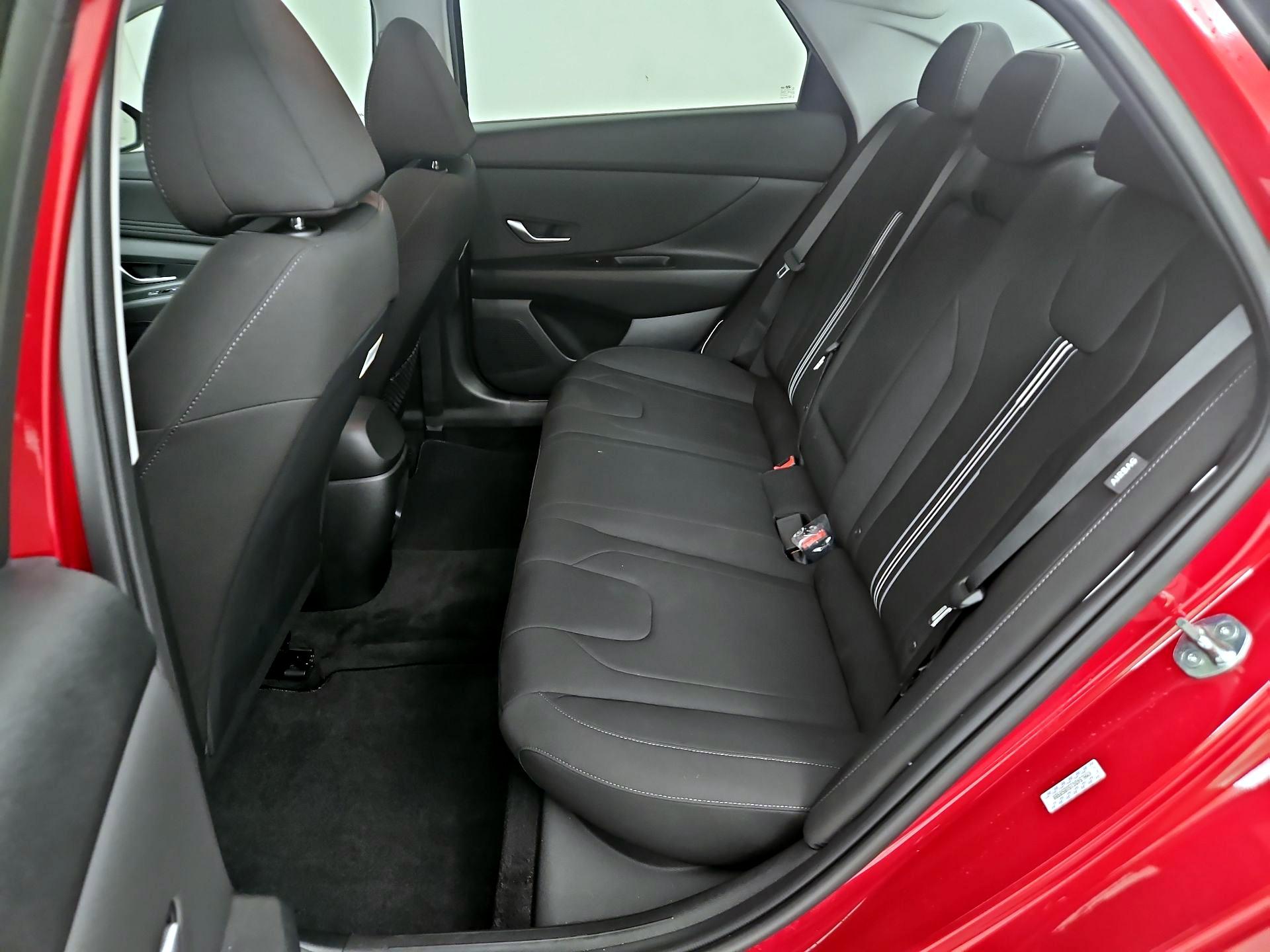 Thumbnail: 2025 Hyundai Elantra - 20