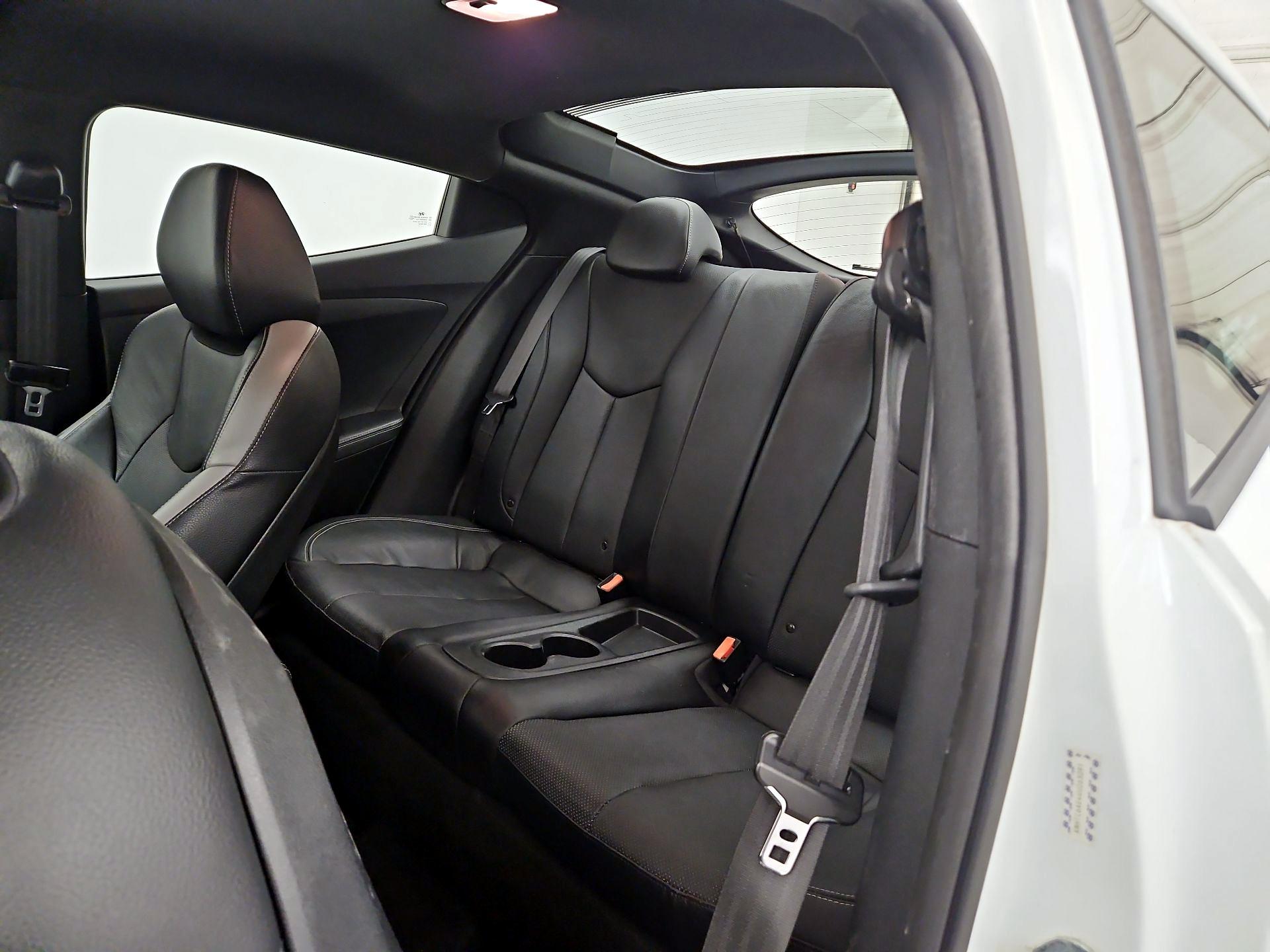 Thumbnail: 2016 Hyundai Veloster - 19