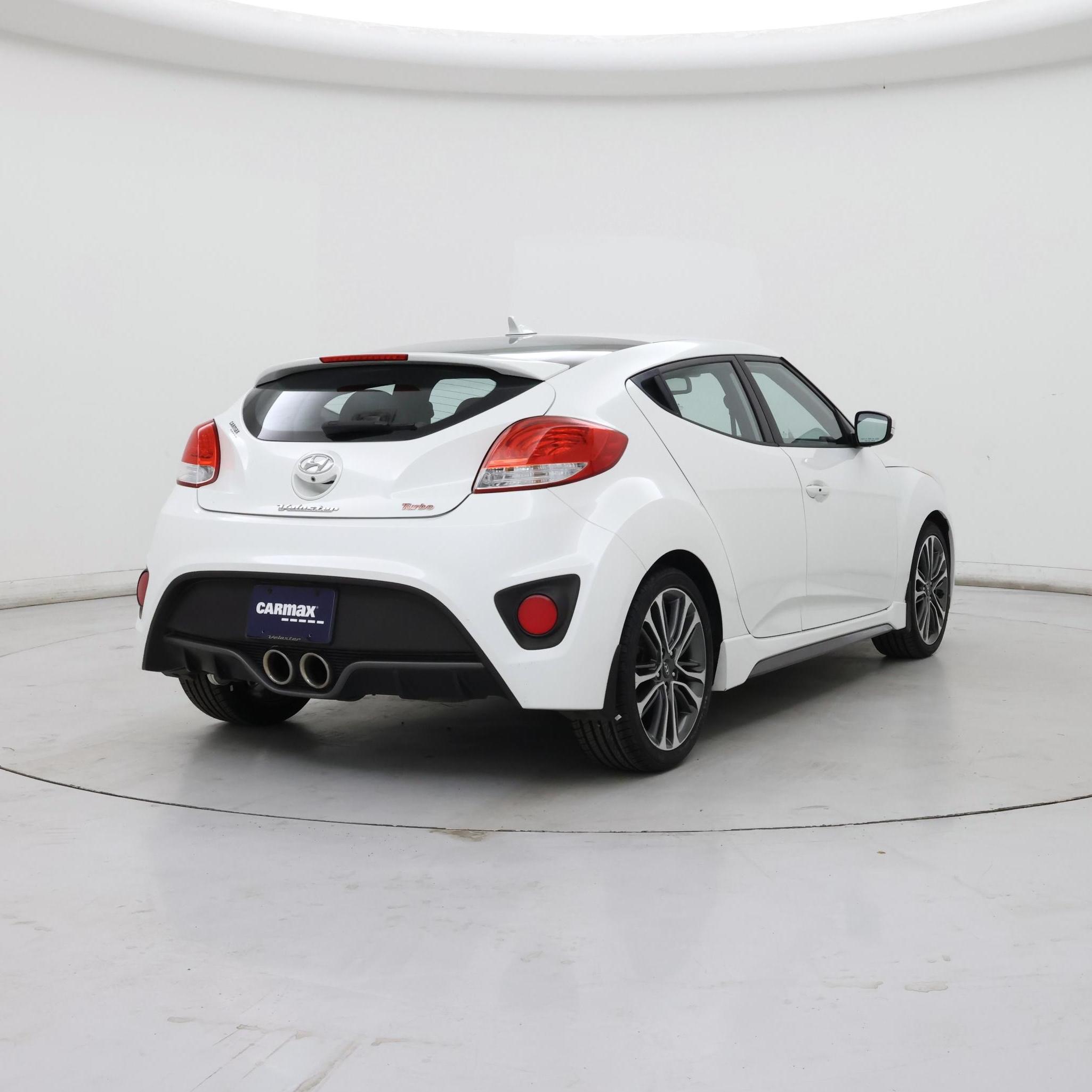 Thumbnail: 2016 Hyundai Veloster - 8