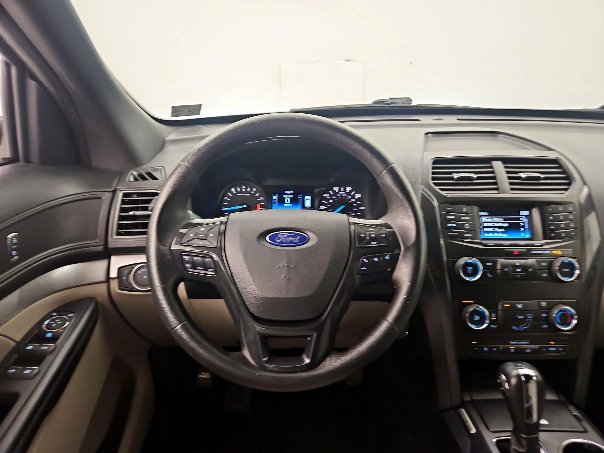 Thumbnail: 2019 Ford Explorer - 10